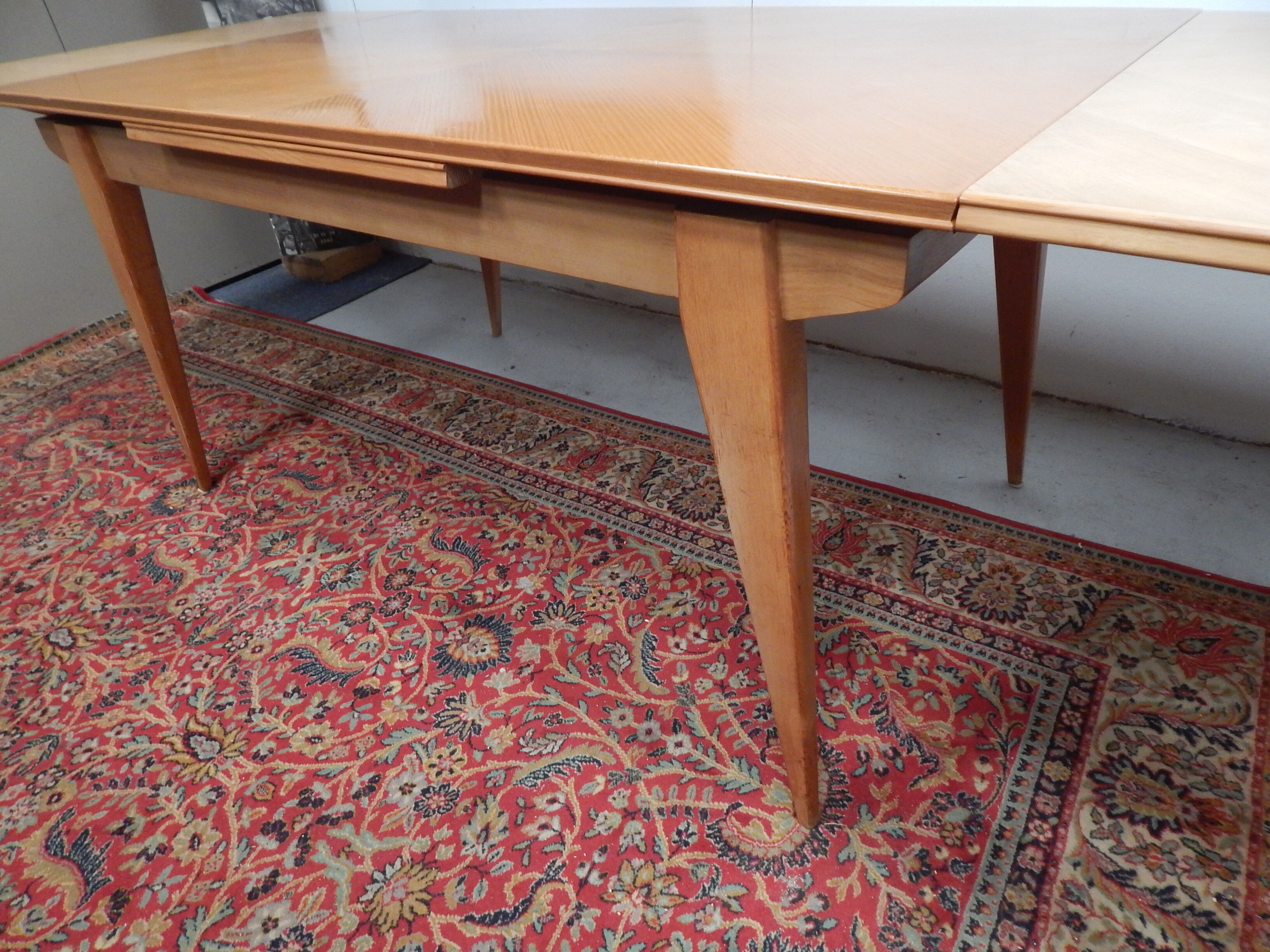 Extending table with vintage compass legs 50s