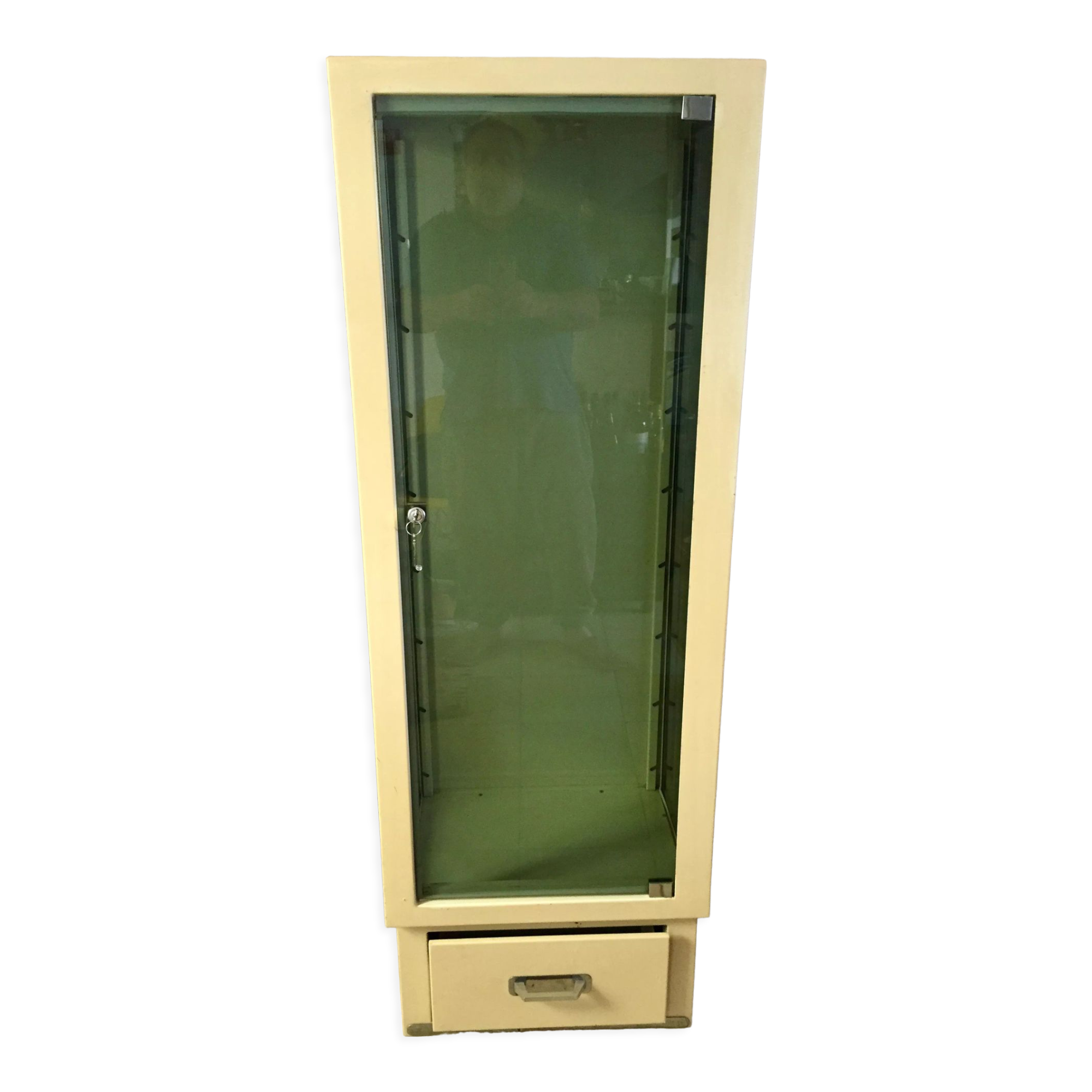 Armoire metallique vintage