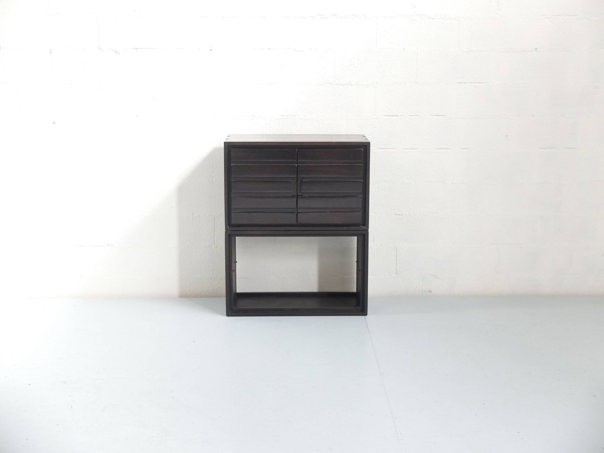 Enfilade 3 modules, bois d'iroko massif
