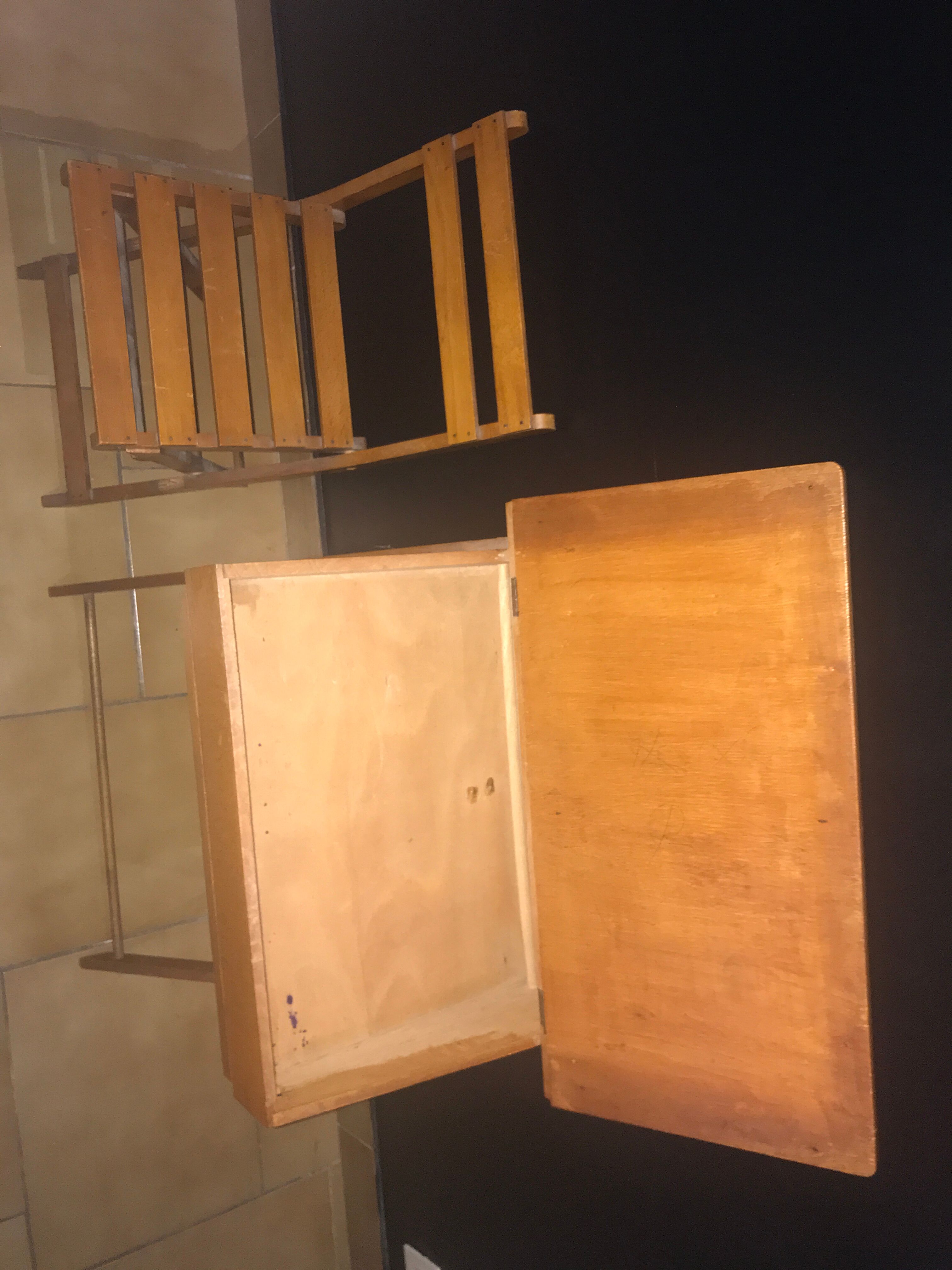 Child desk and chair