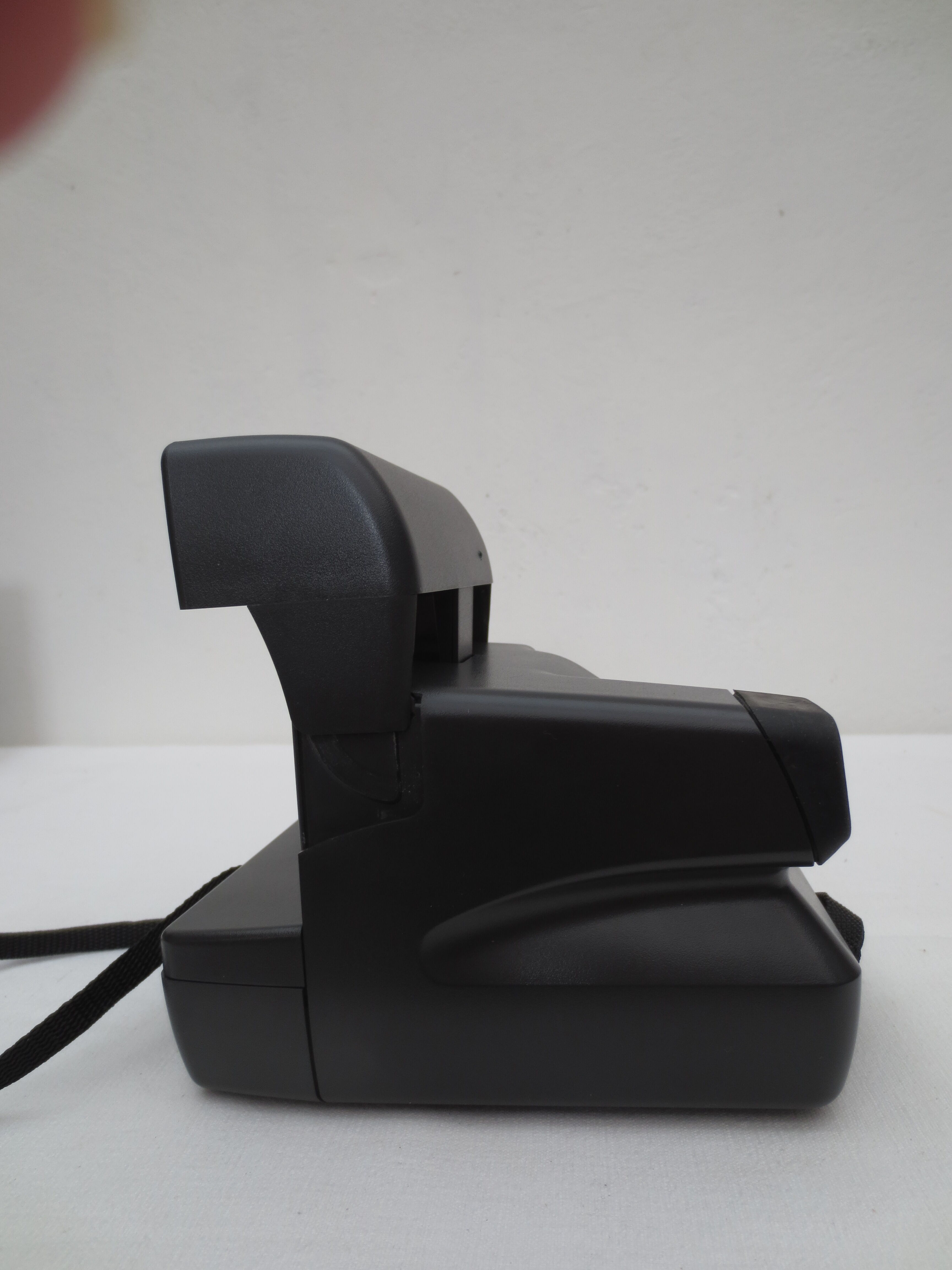 old polaroid camera 636
