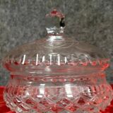 Chiseled crystal candy box