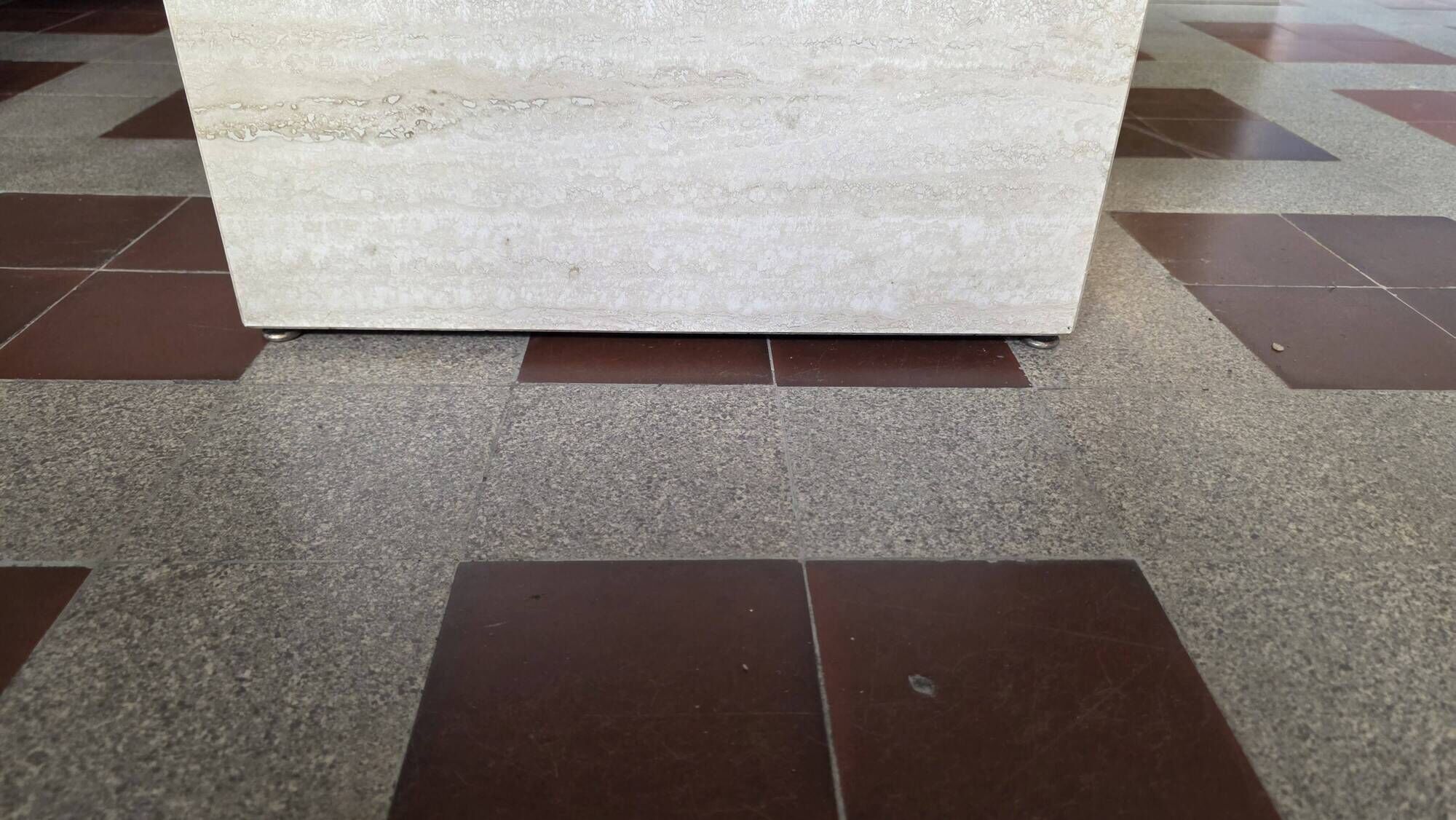 Roche Bobois table basse travertine