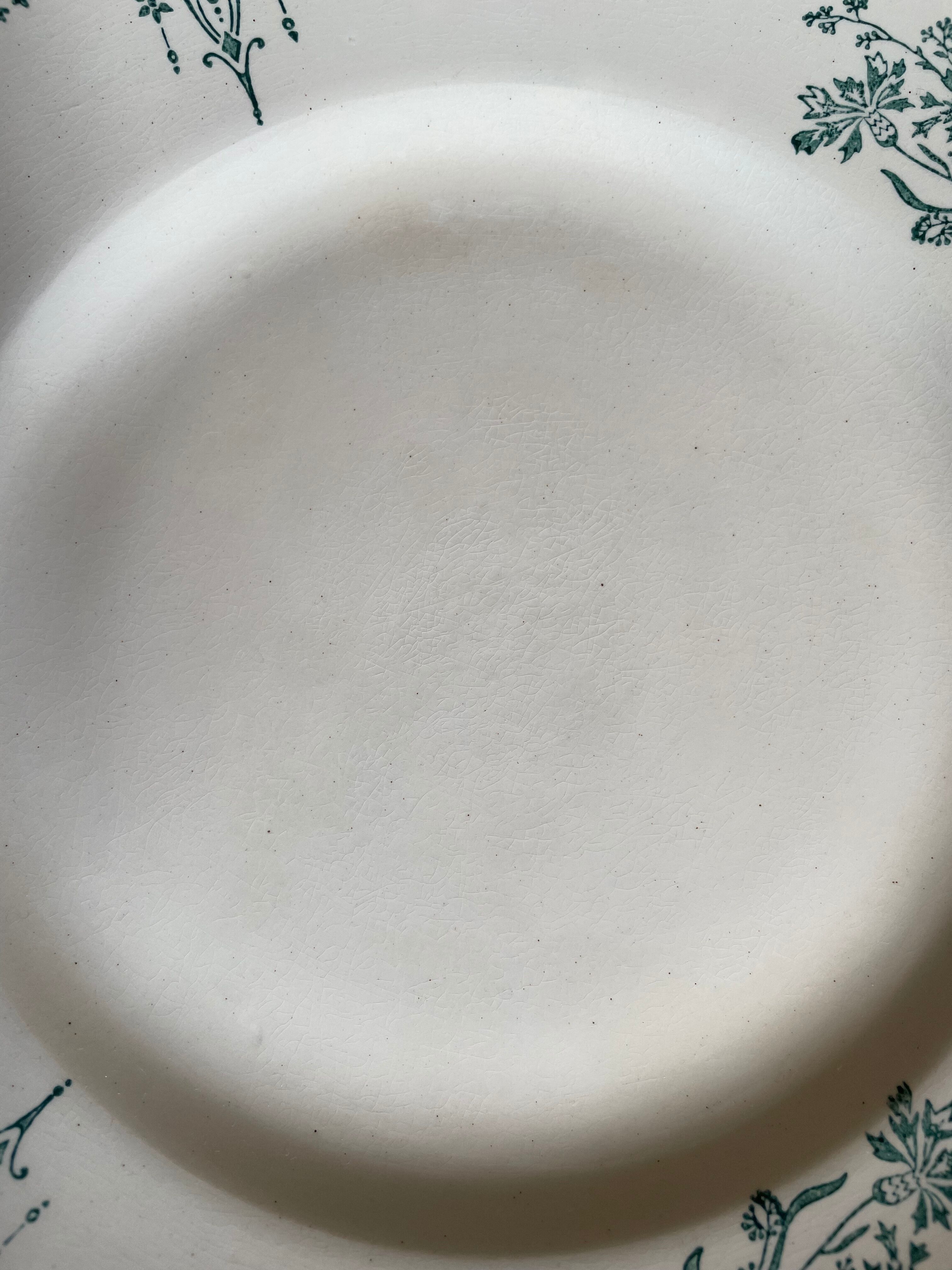 Plate on pedestal Saint-Amand