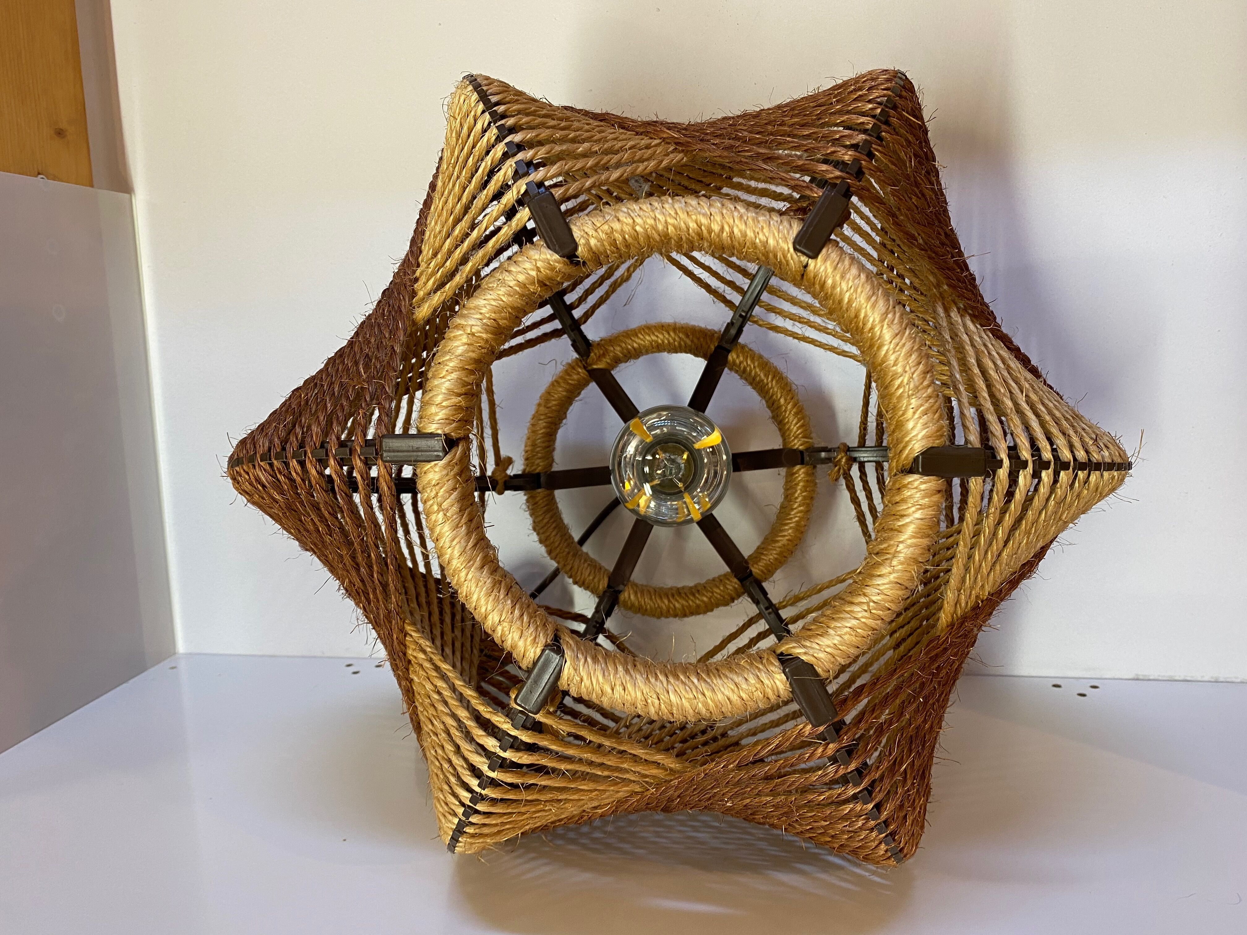 Scandinavian hanging lamp in plastic and stretched wire, 1950