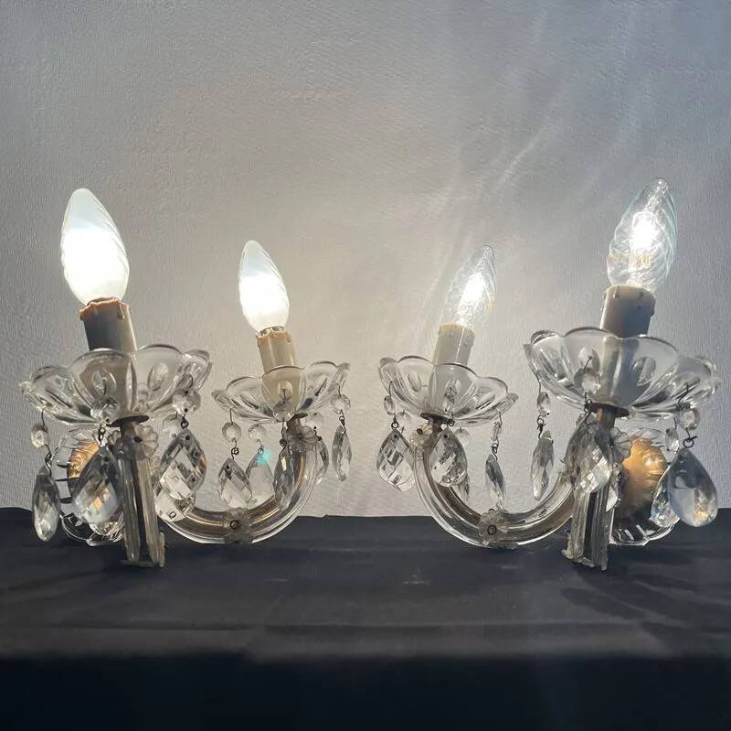 Pair of wall lights with pendants