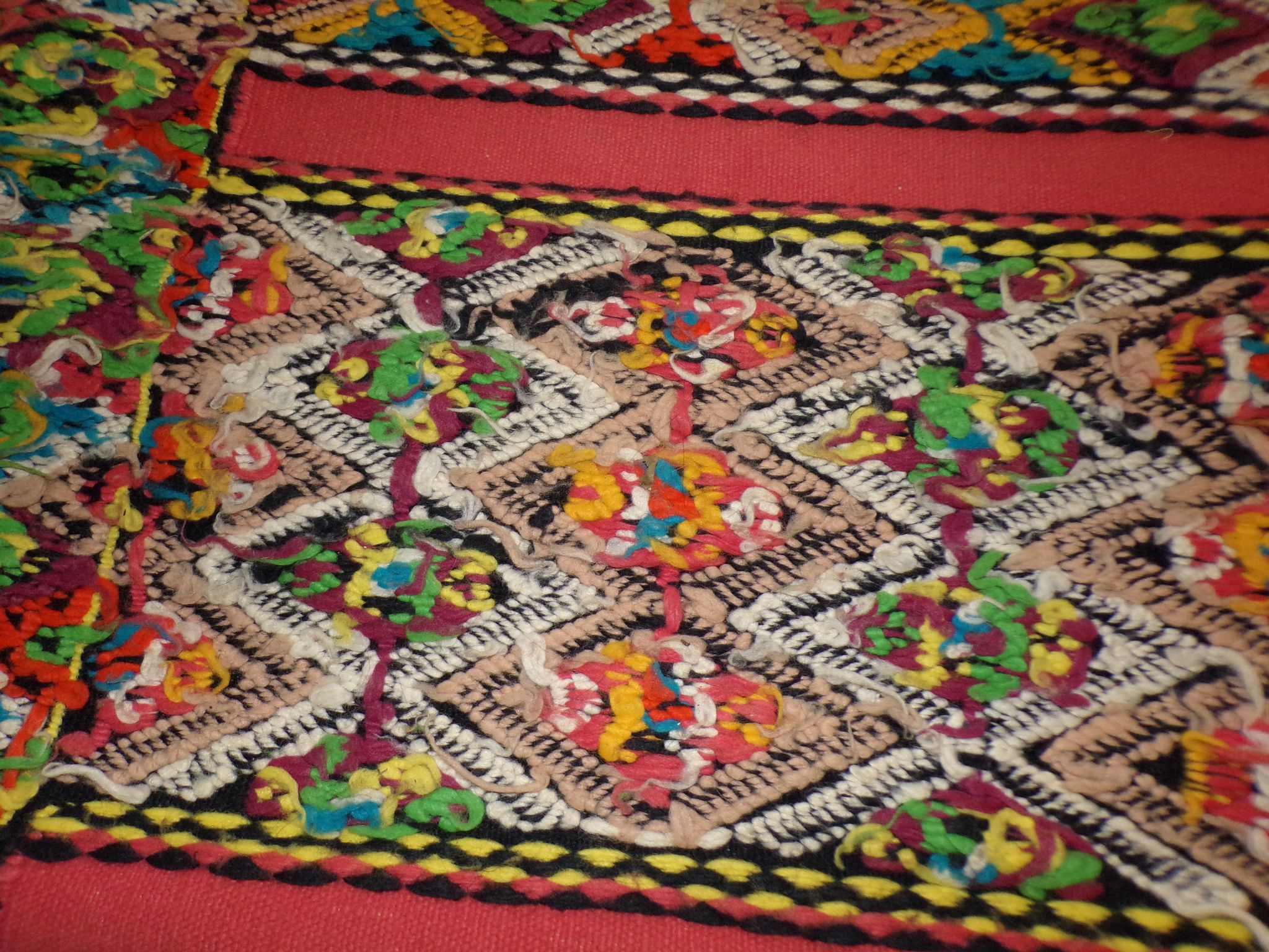 Tapis péruvien en laine, 230 cm x 148 cm