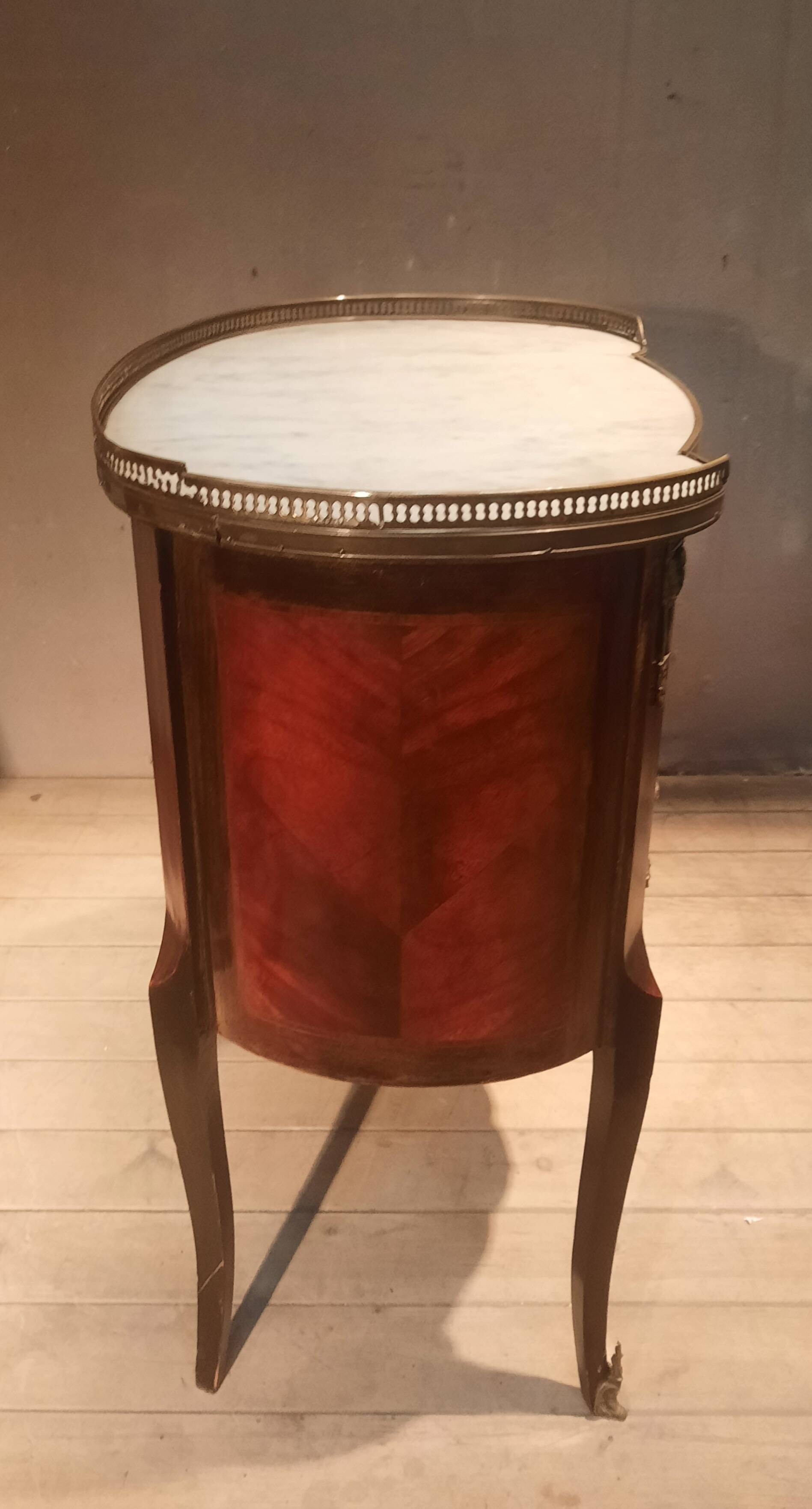 Commode tambour à porte  en plaquage