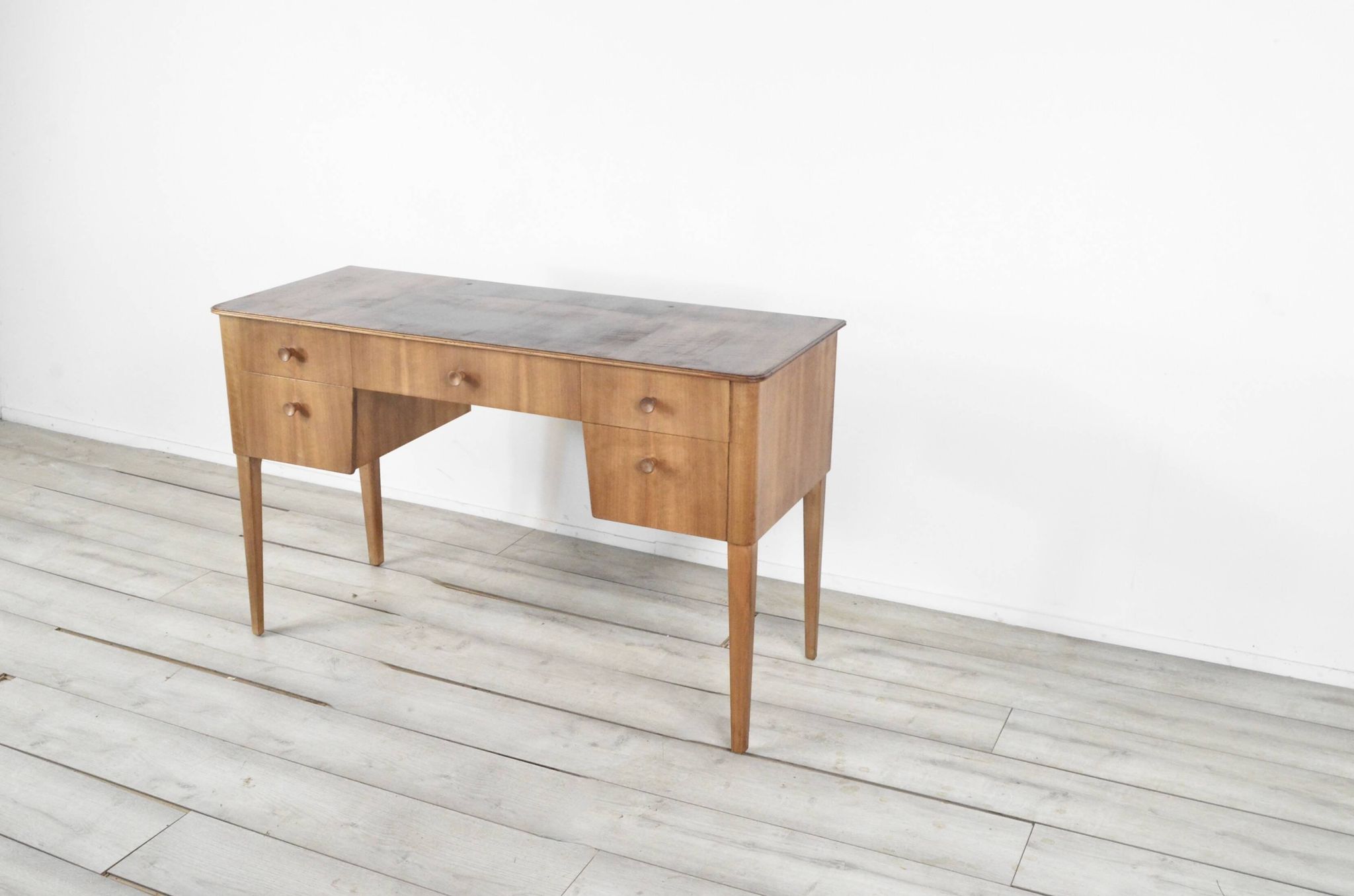 Bureau / Table console en noyer et hêtre Gordon Russell du milieu du siècle. Vintage Mo