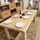 Solid oak farmhouse table with 2 central extensions