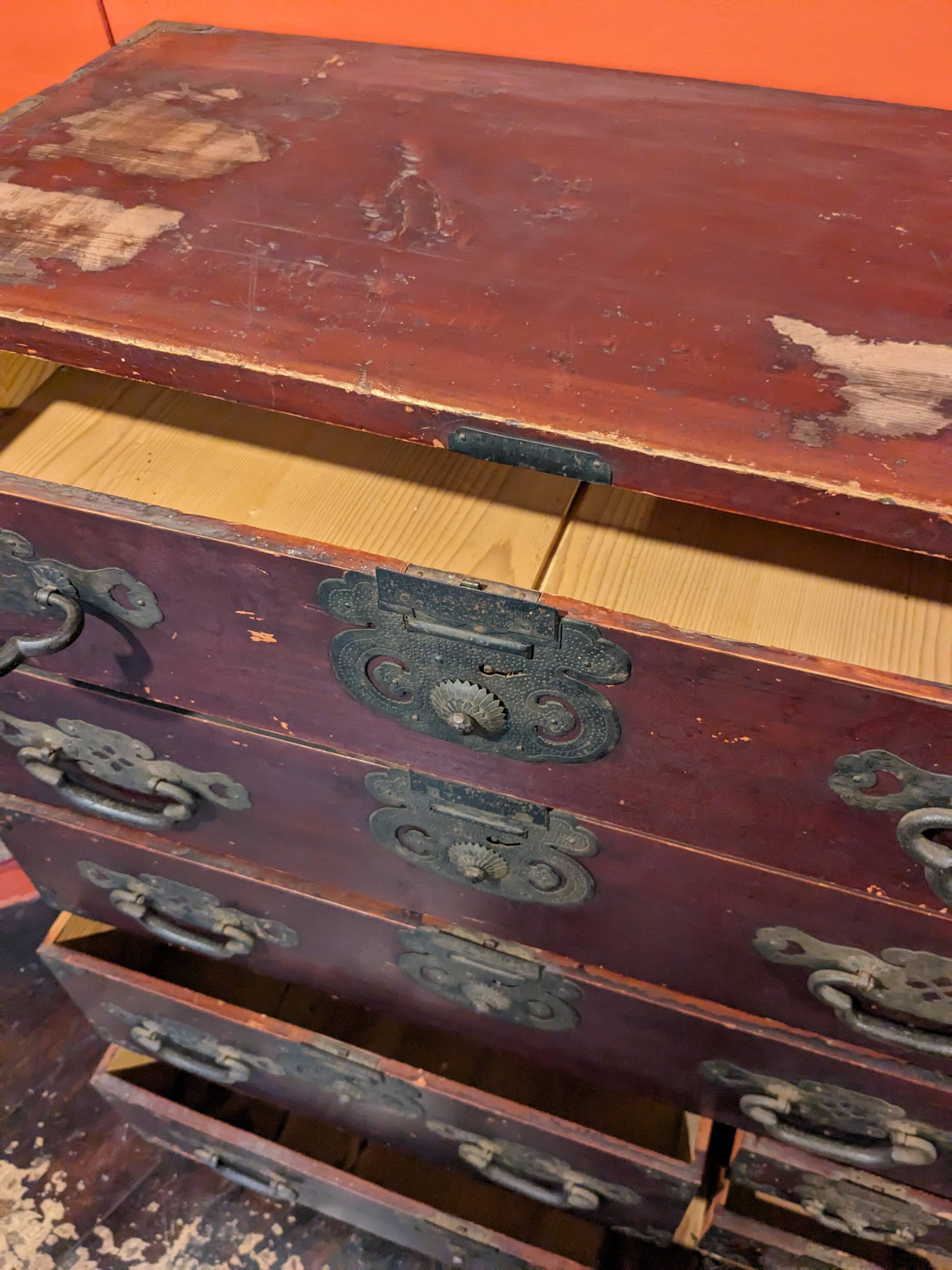 Commode japonaise (tansu) Japon, période Meiji circa 1860 -1900