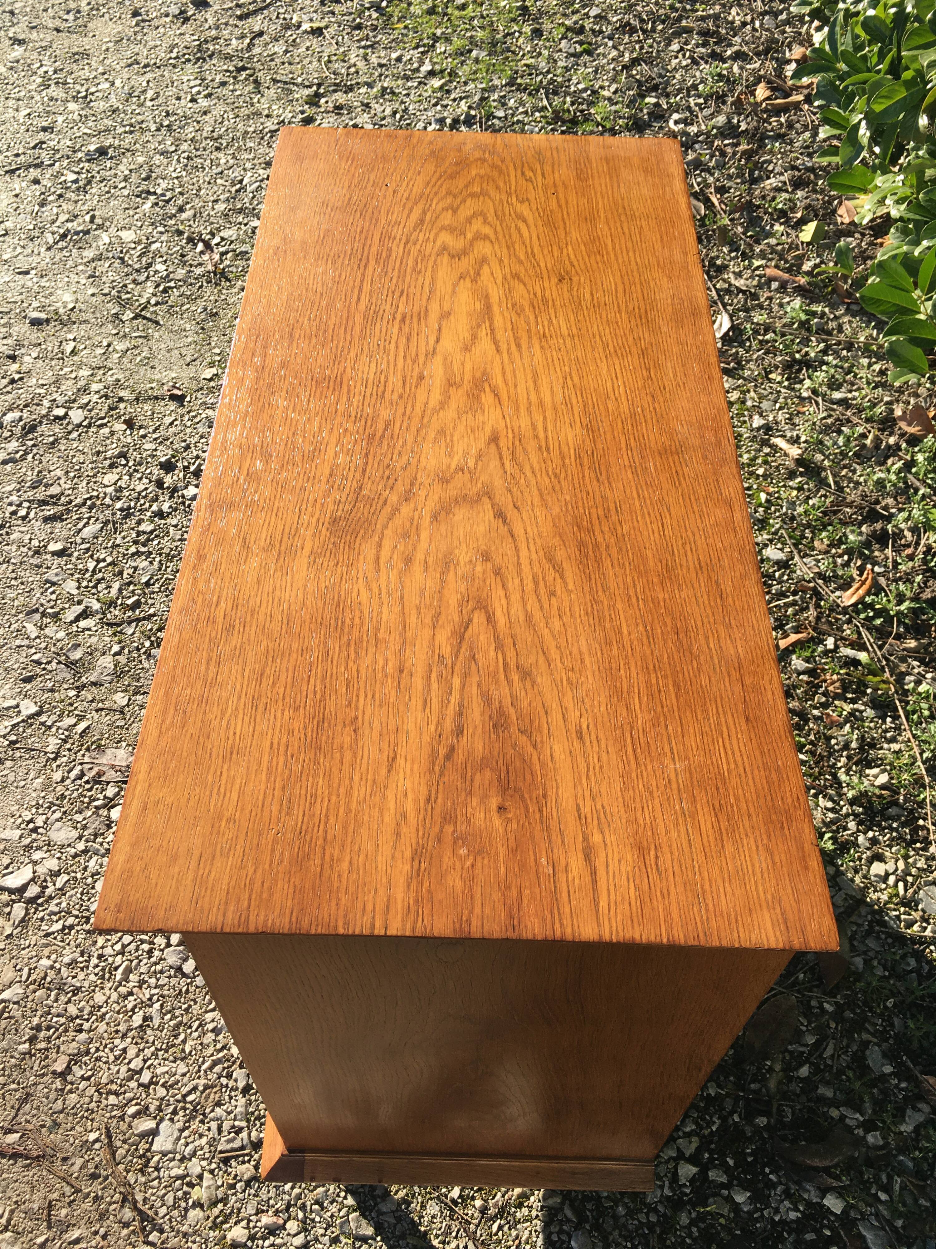 Chest of drawers 4 compass foot drawers