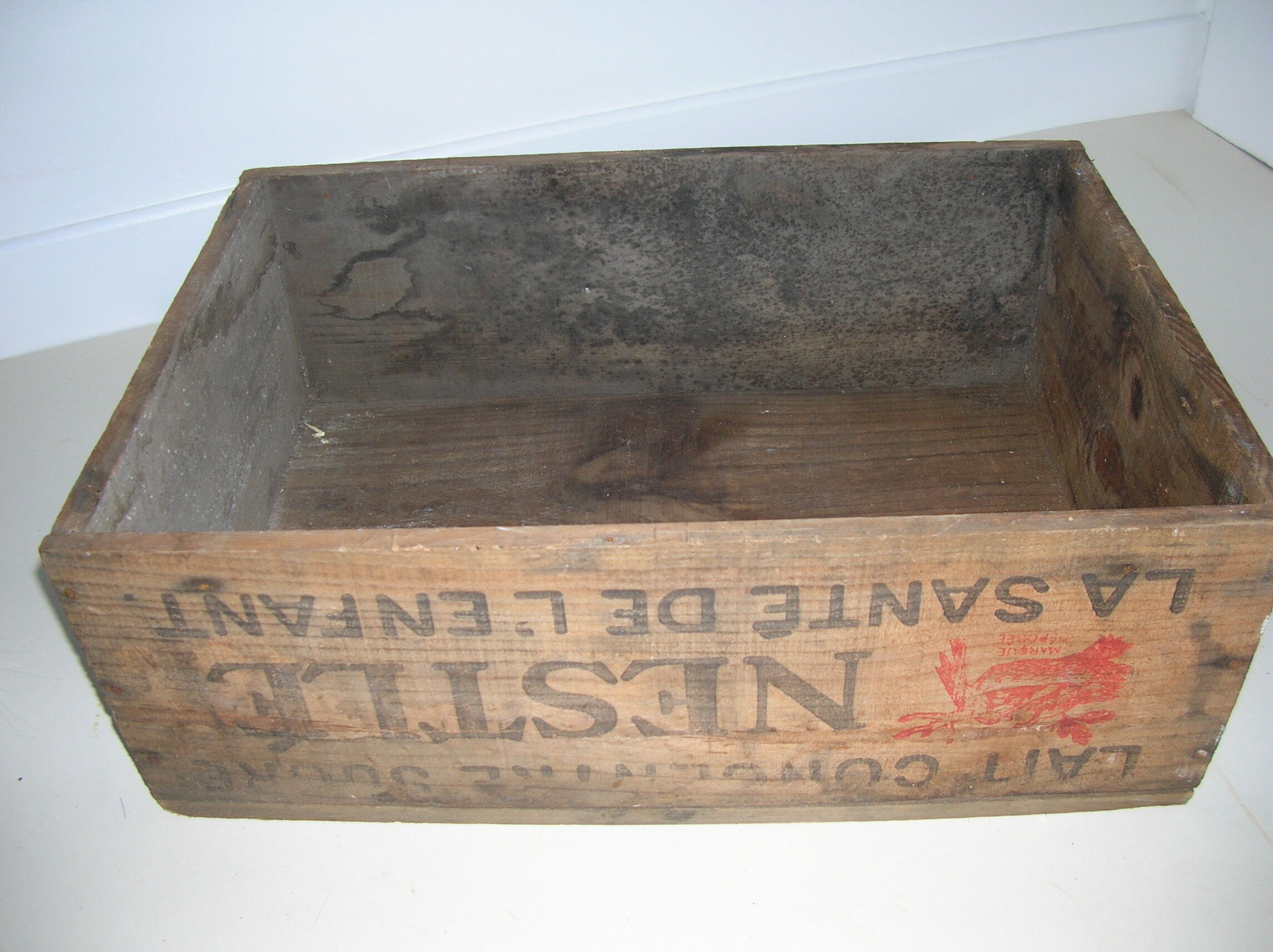 Nestlé wooden crate