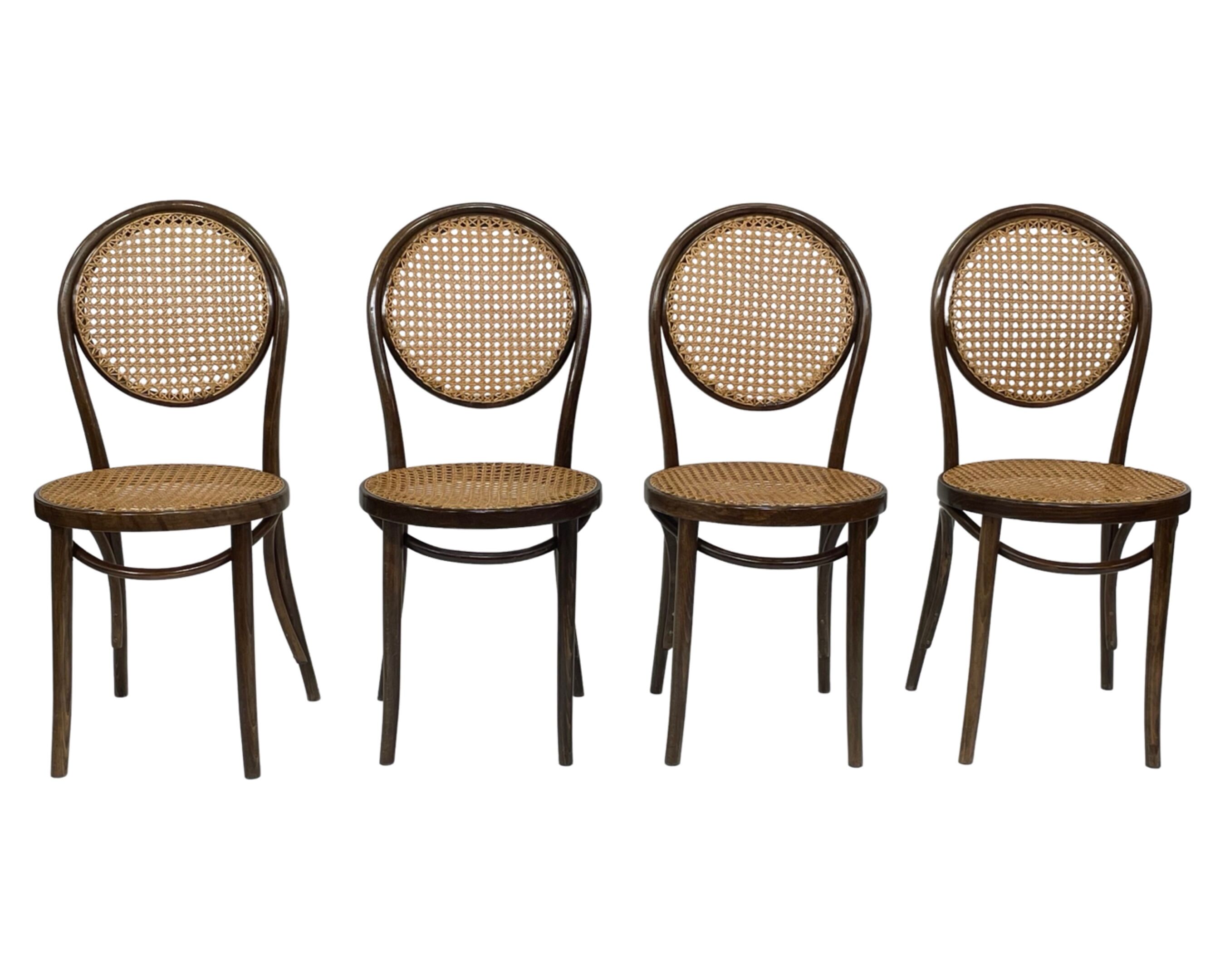 Ensemble vintage de quatre chaises Michael Thonet ZPM Radomsko Design