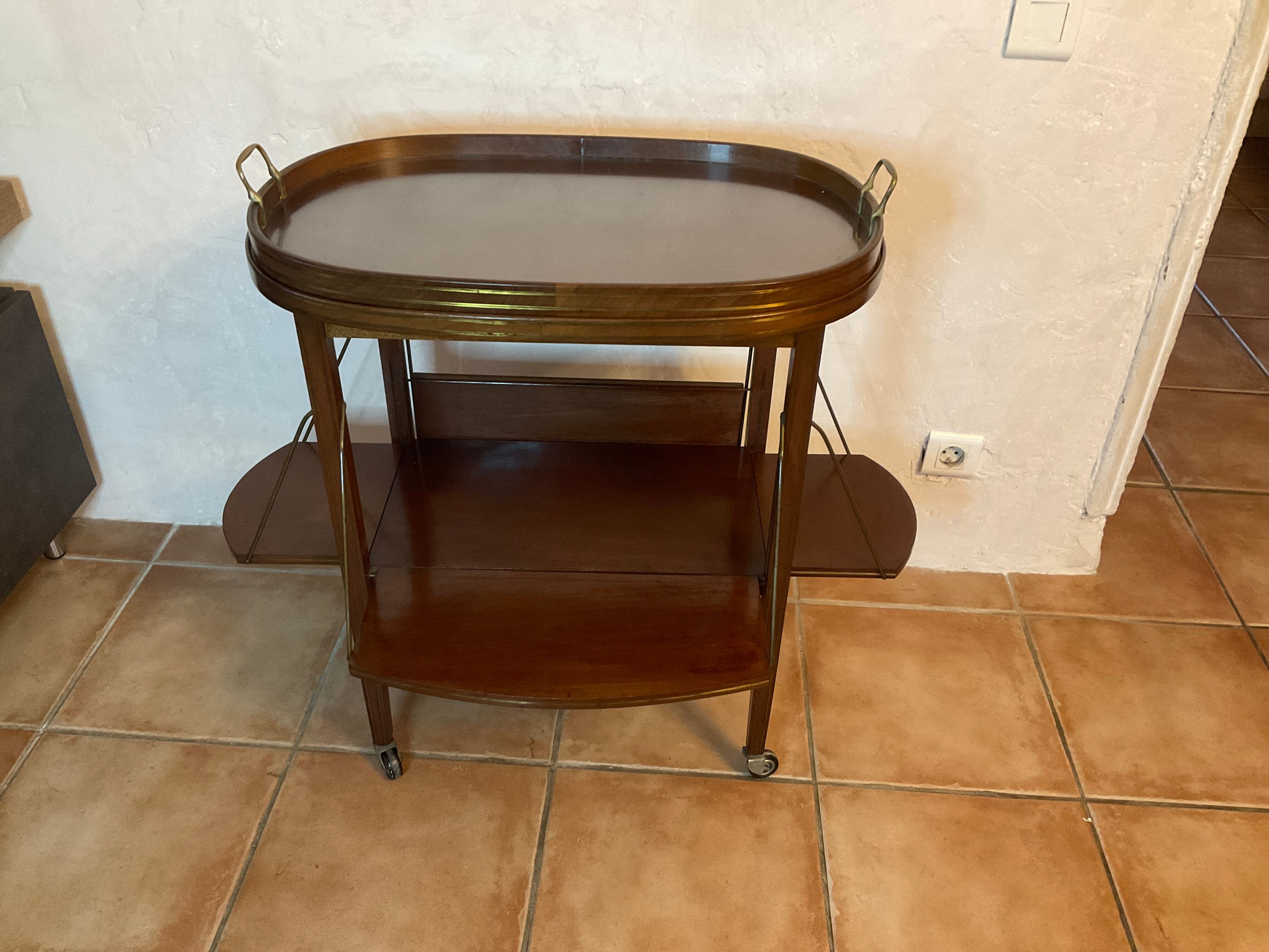 Tea table serving oval maid in mahogany brass marquetry