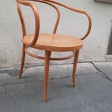 Chair Thonet says Le Corbusier