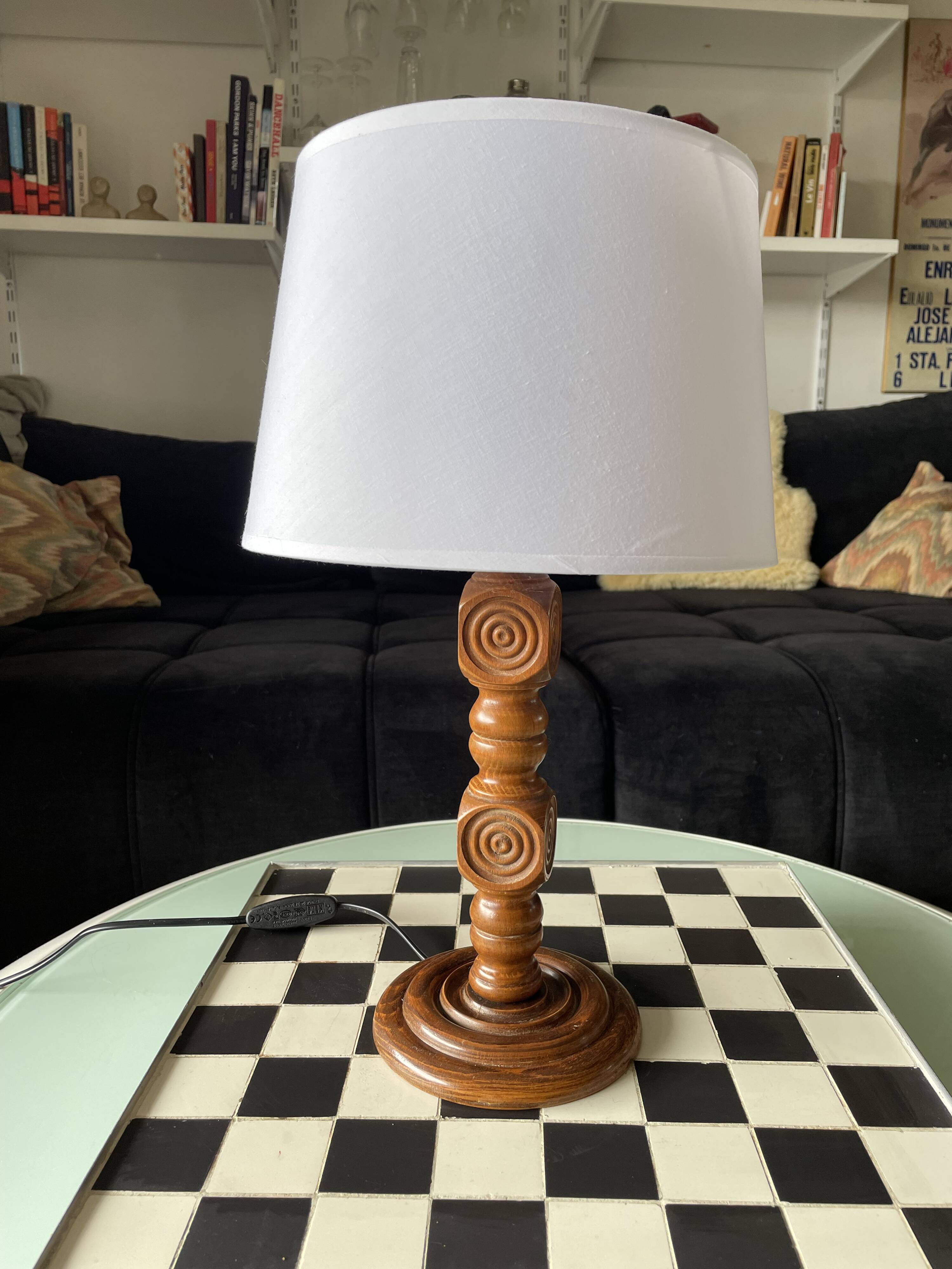 Lampe française en bois tournée moderniste