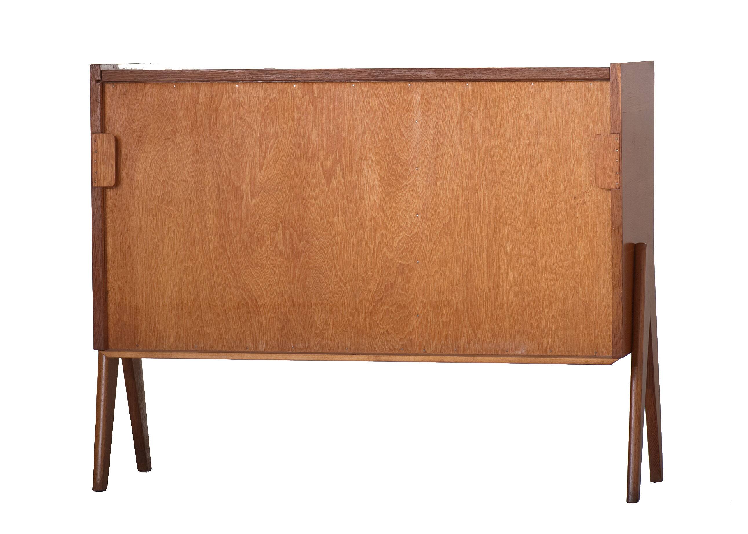 Sewing machine furniture with compass feet from the 50s/60s