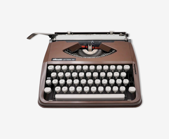 Machine à écrire Olivetti Lettera 82 Marron révisée ruban neuf
