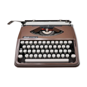 Olivetti Lettera 82 Brown typewriter revised new ribbon