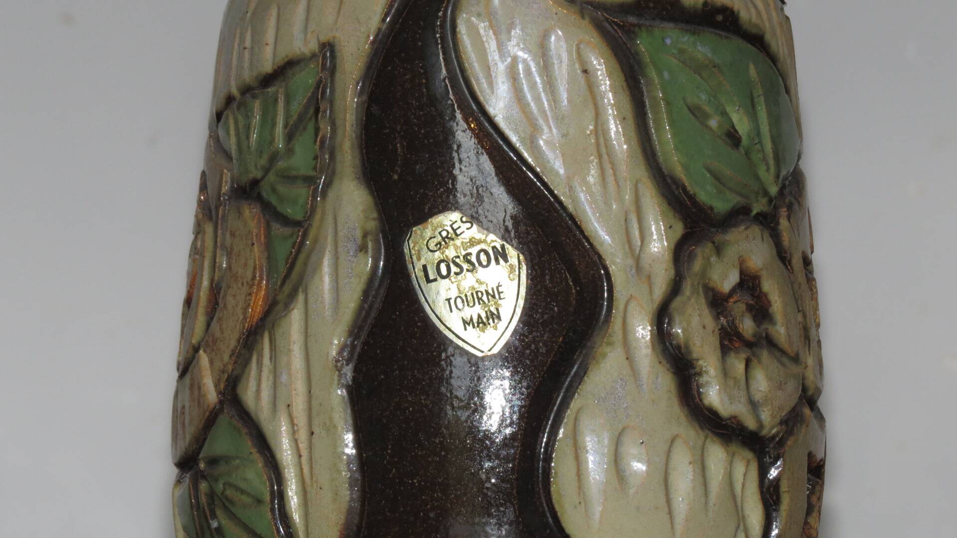 Losson 50's sandstone vase with double flower decoration