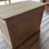 Small countertop made of raw wood