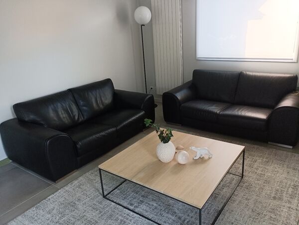 2 canapés cuir noir Duvivier