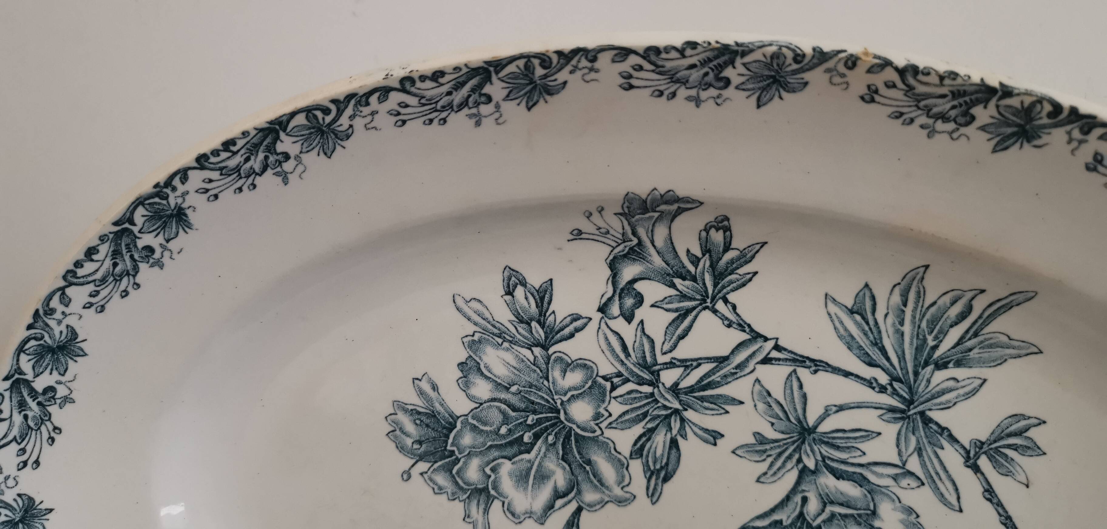 Old oval ceramic dish from Sarreguemines Flore model