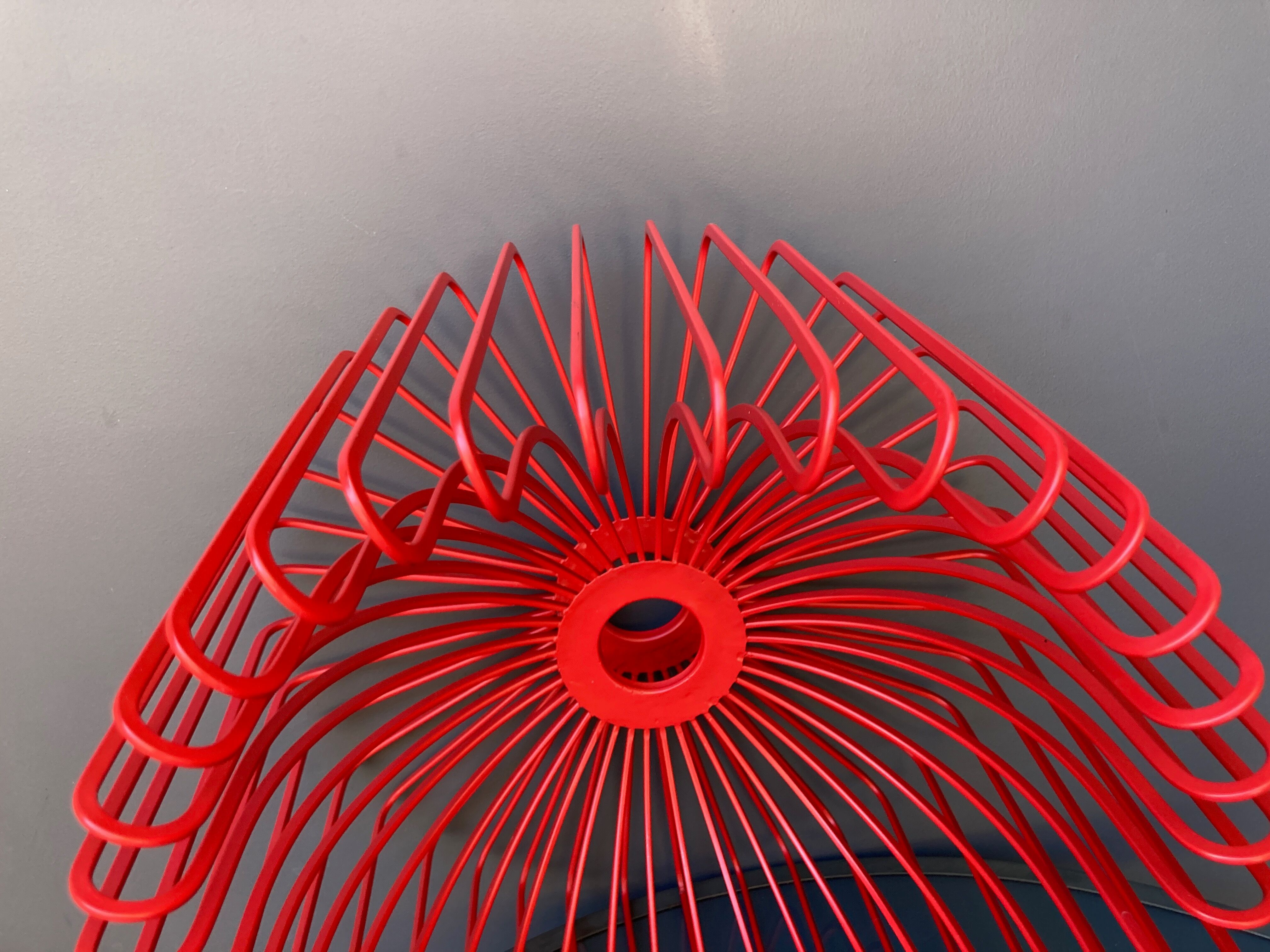 Coupe à fruit design metal rouge