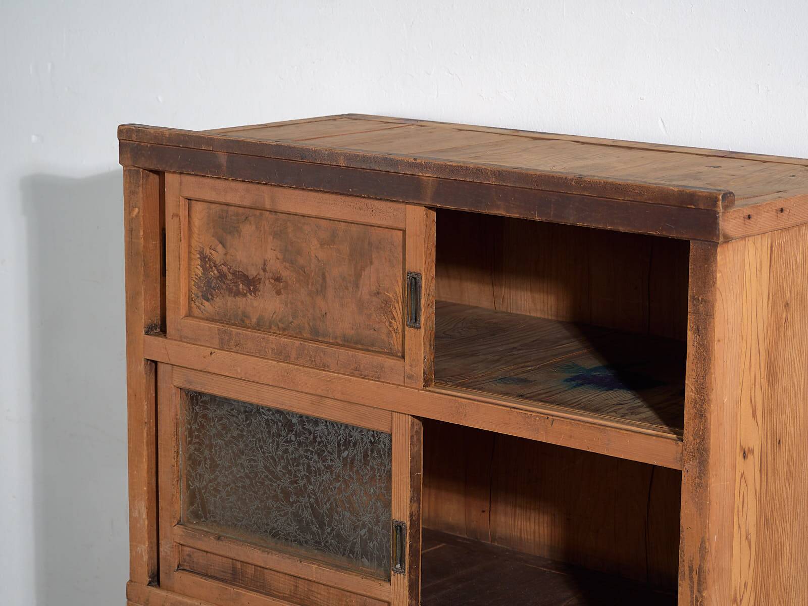 Old Japanese wardrobe (c.1912-1970) #47