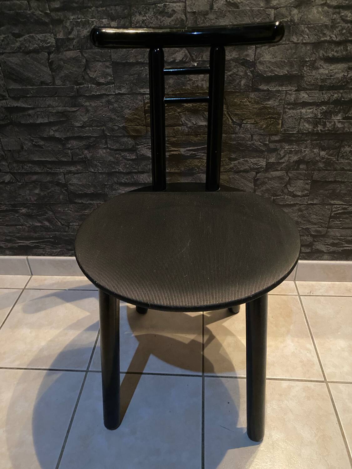 Postmodern chair in Italian Memphis design.