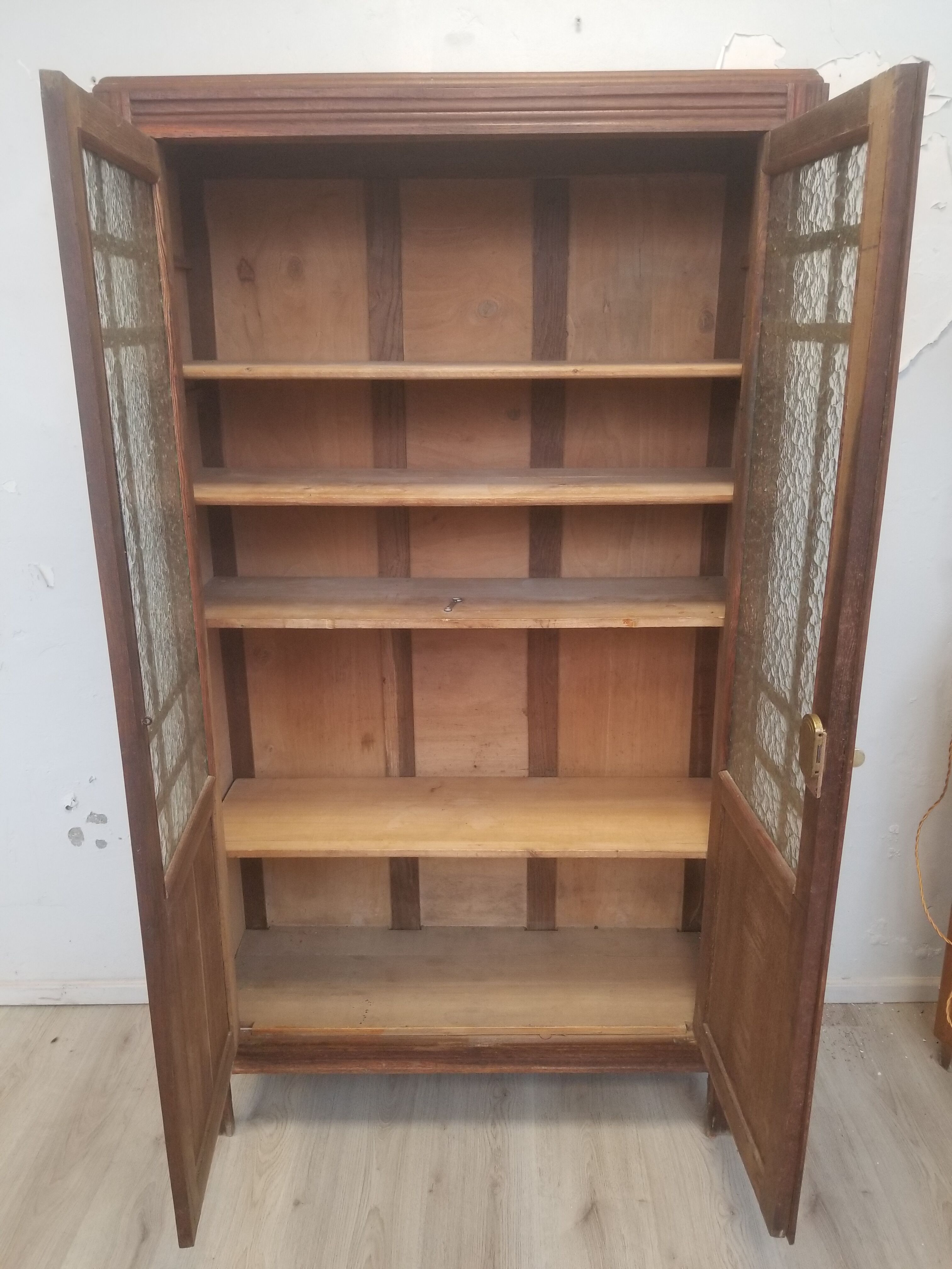 Glass cabinet
