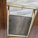 Extendable table in laminate