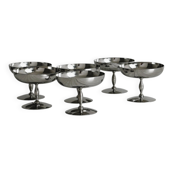 6 coupelles sur pied en inox mat
