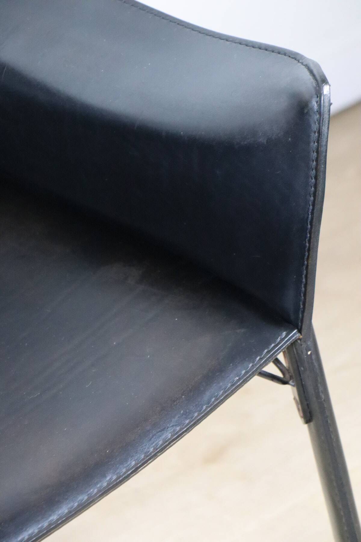 Fauteuil vintage en cuir noir - Années 80