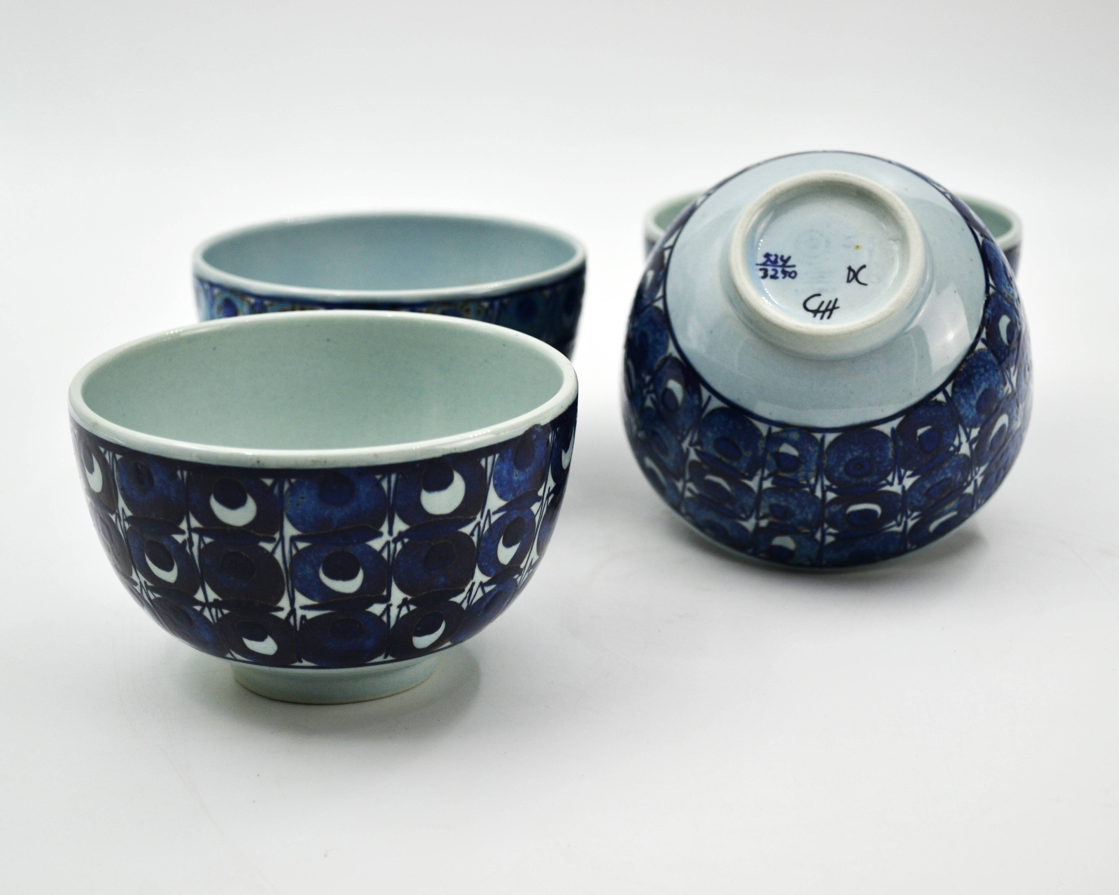 Bowl in earthenware from the Tenera series by Grete Helland-Hansen for Royal Copenhagen.