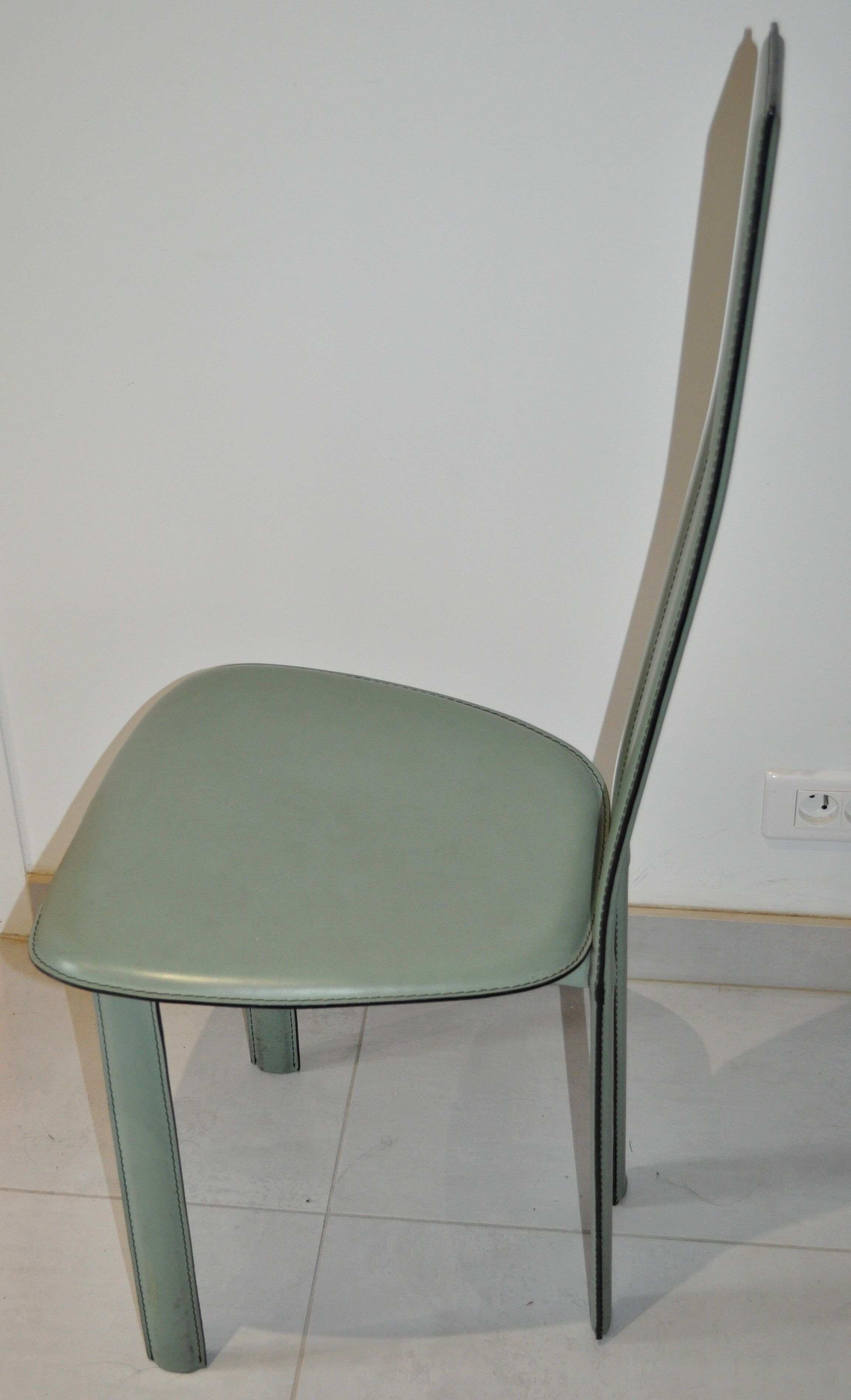 Chaise cuir designer italien Quia vintage