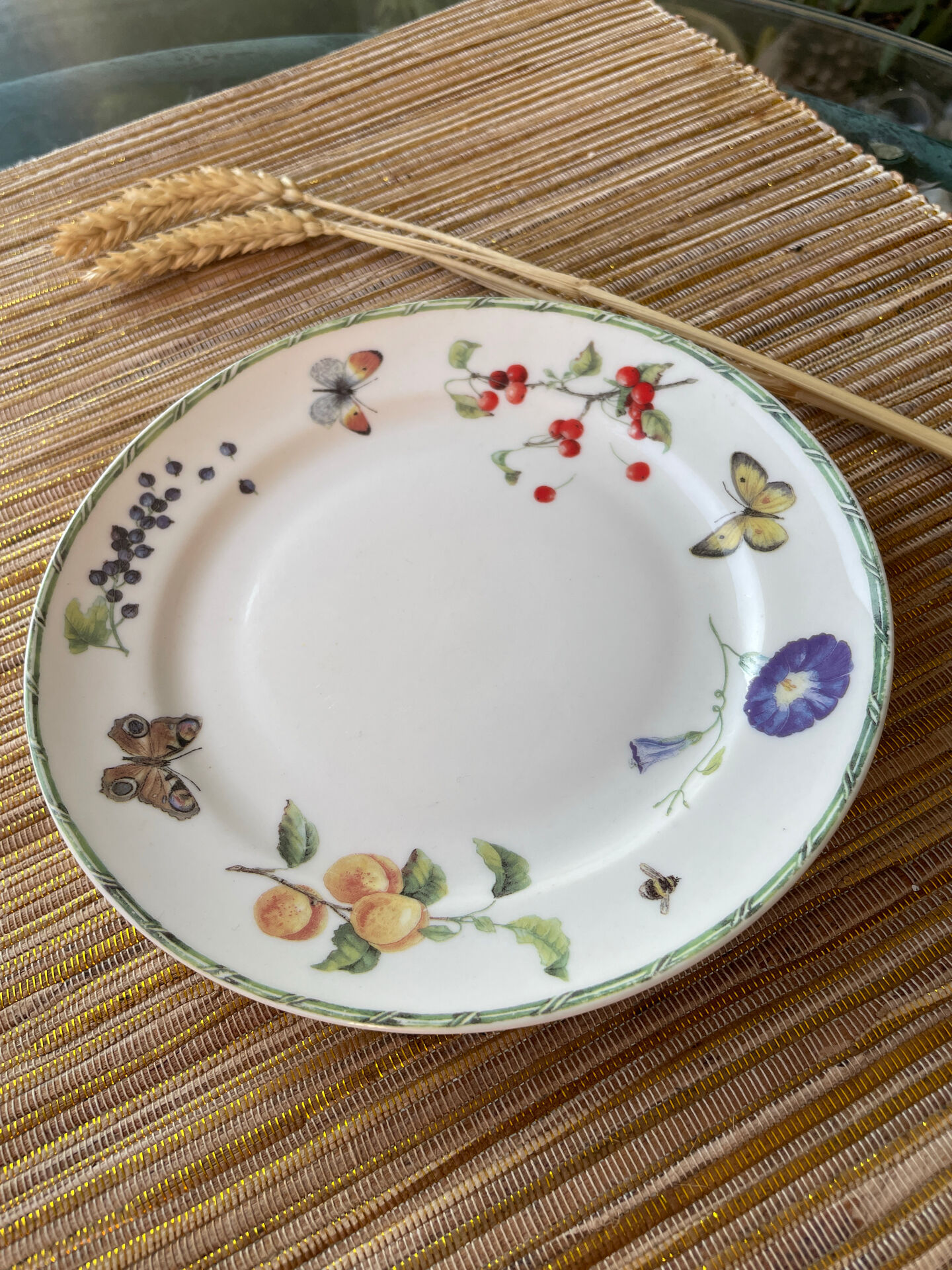 Collector's plate