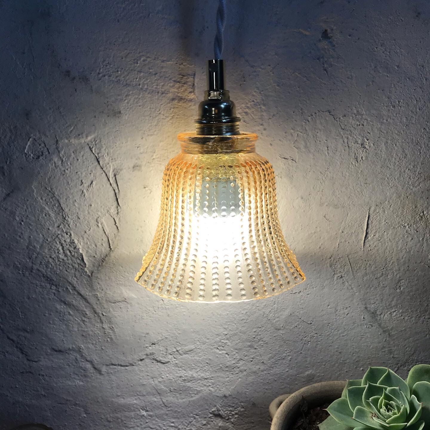 Vintage tulip walking lamp