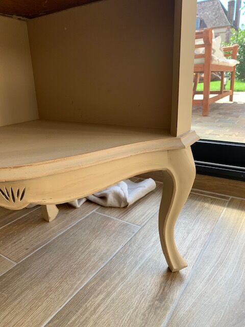 Corner cabinet - notch
