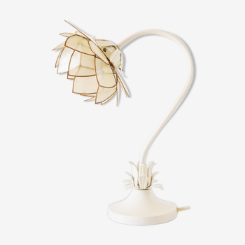 Mother-of-pearl flower lamp and ancient metal