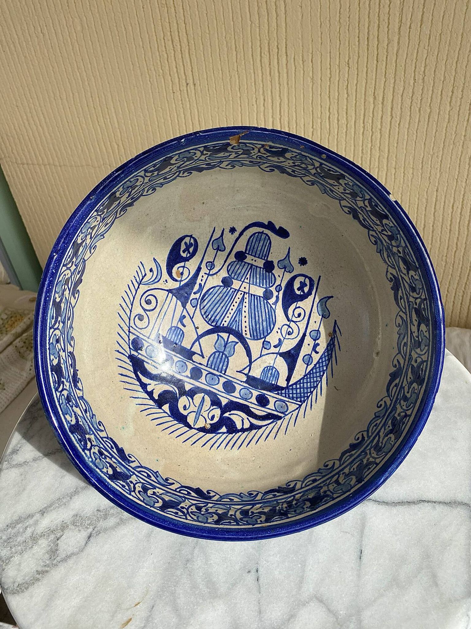 Ancient large Moroccan tarbouche dish from the 19th century.