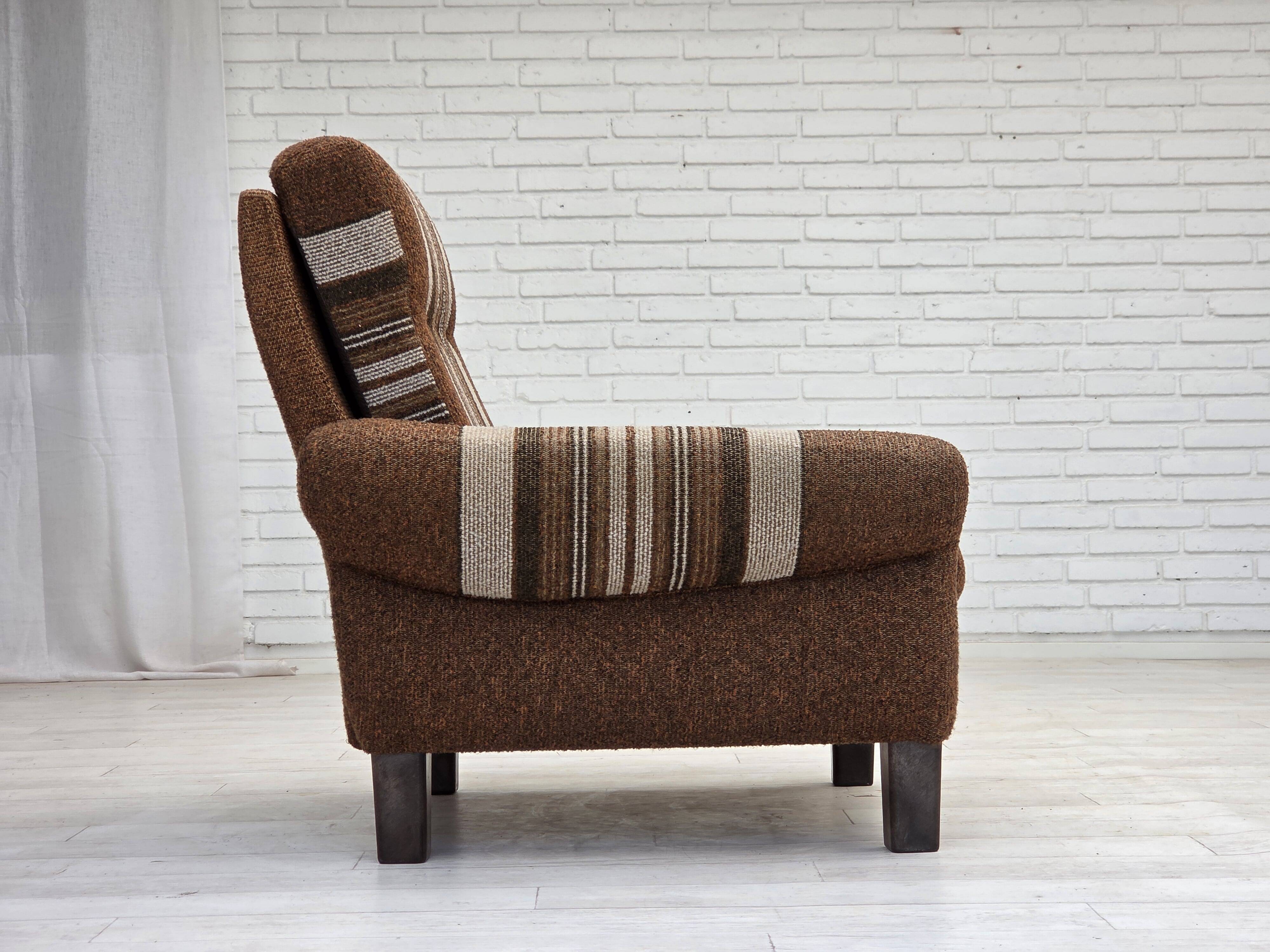 Danish club chair from the 1970s, original wool upholstery, original condition.