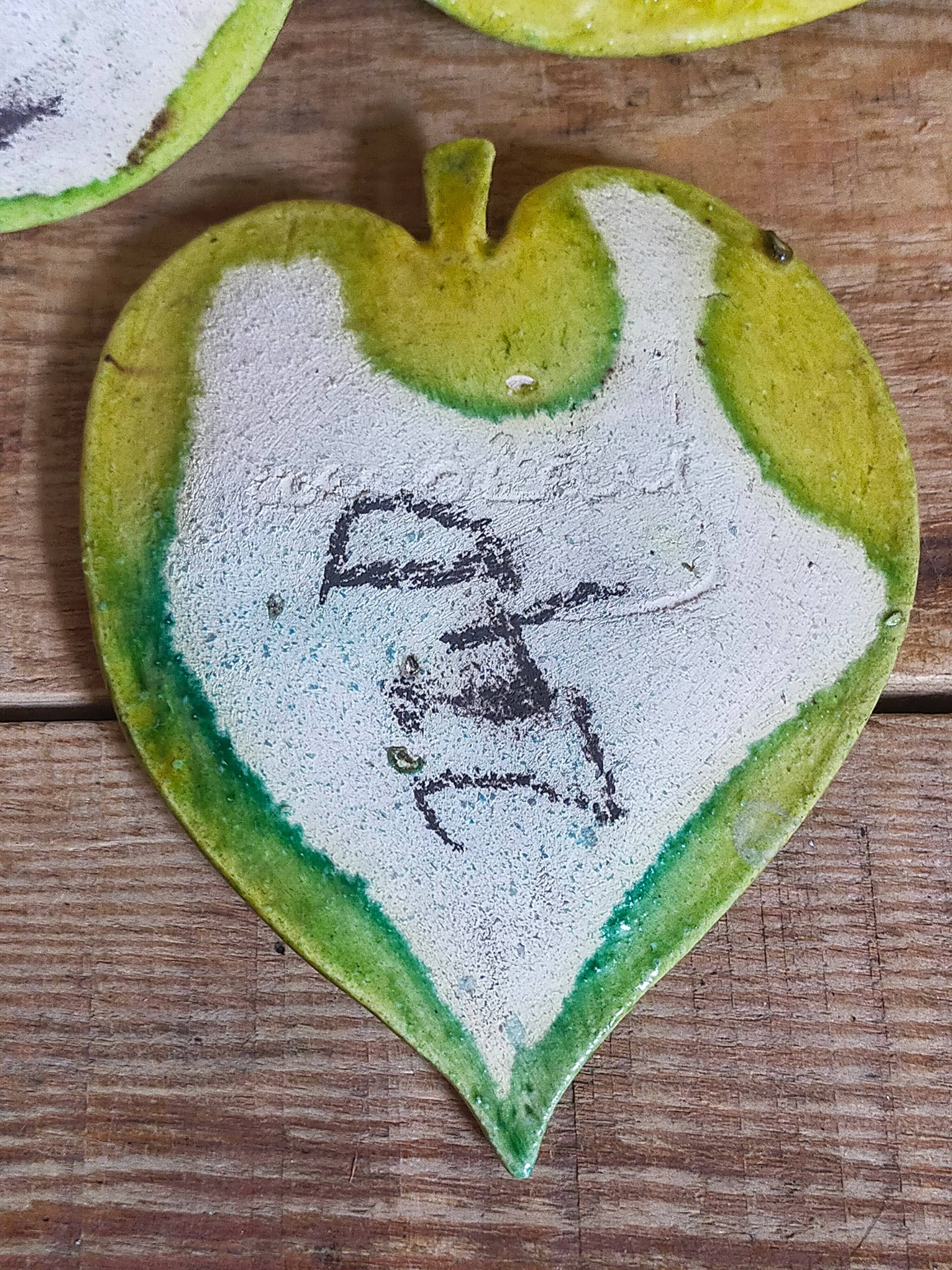 Four ceramic leaf cups from Les potiers d’Accolay