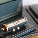 Le Tanneur leather office adornment