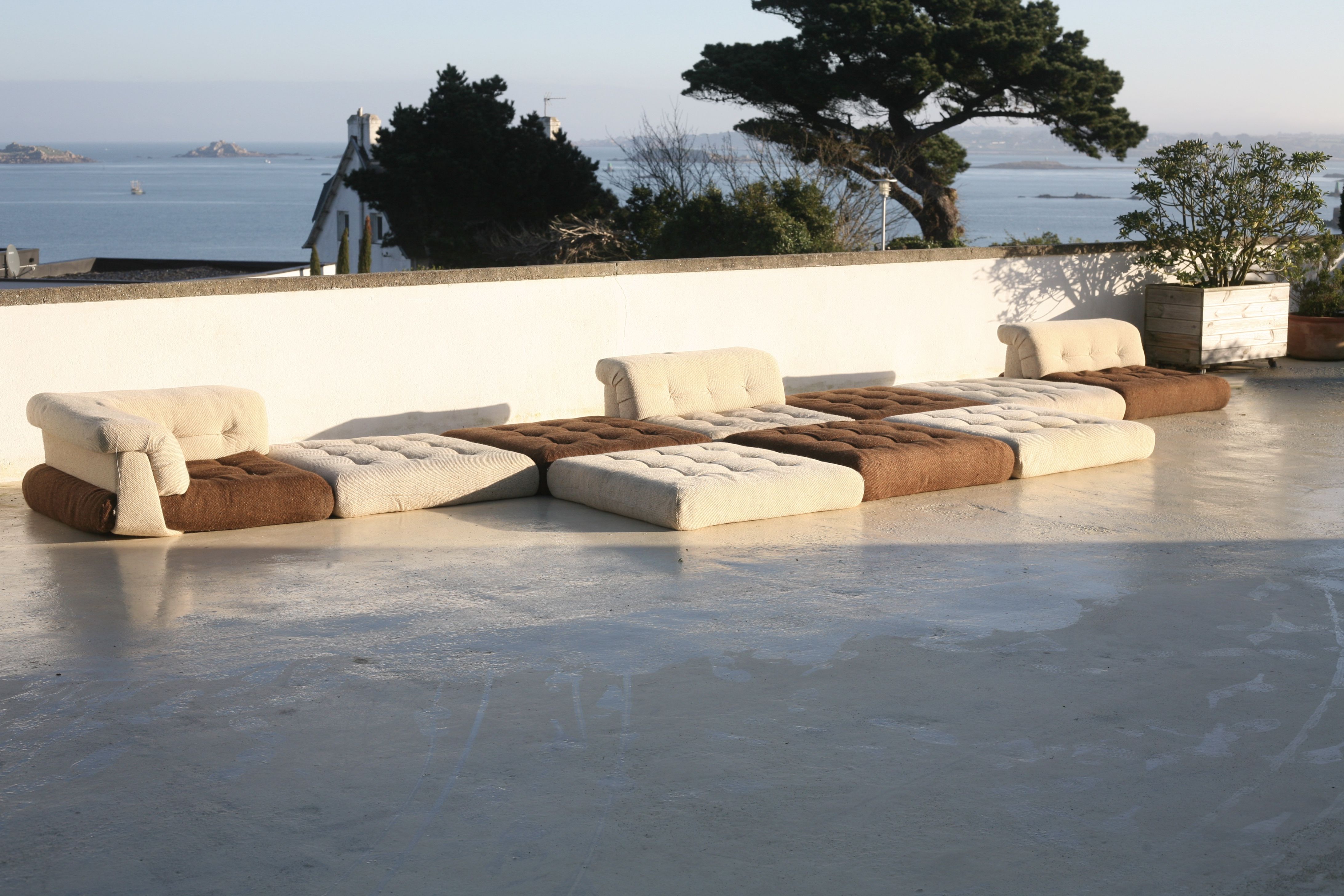 Modular sofa Mah Jong, Hans Hopfer, France, 1971. Roche Bobois Edition.