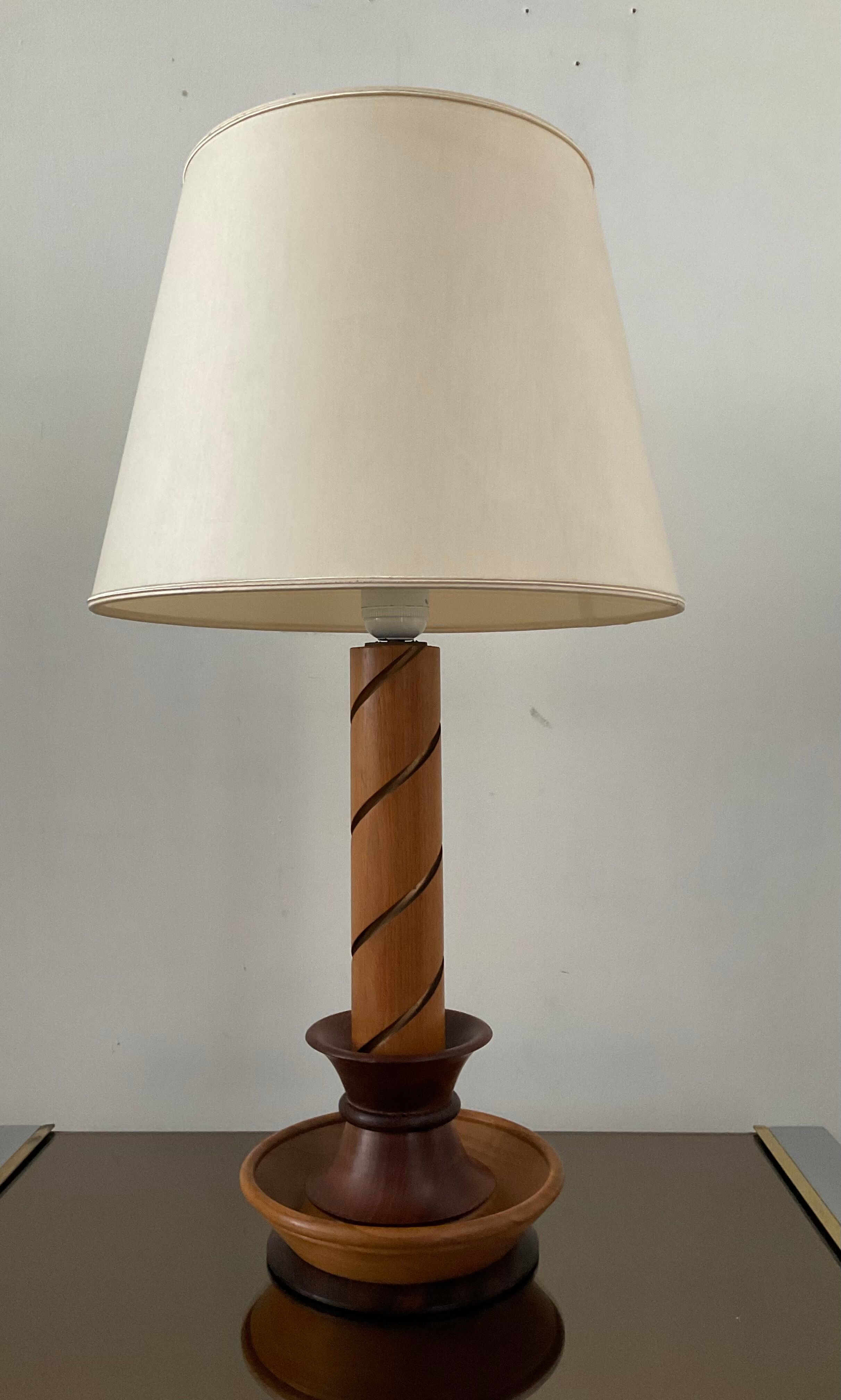 Lampe vintage en bois années 60-70