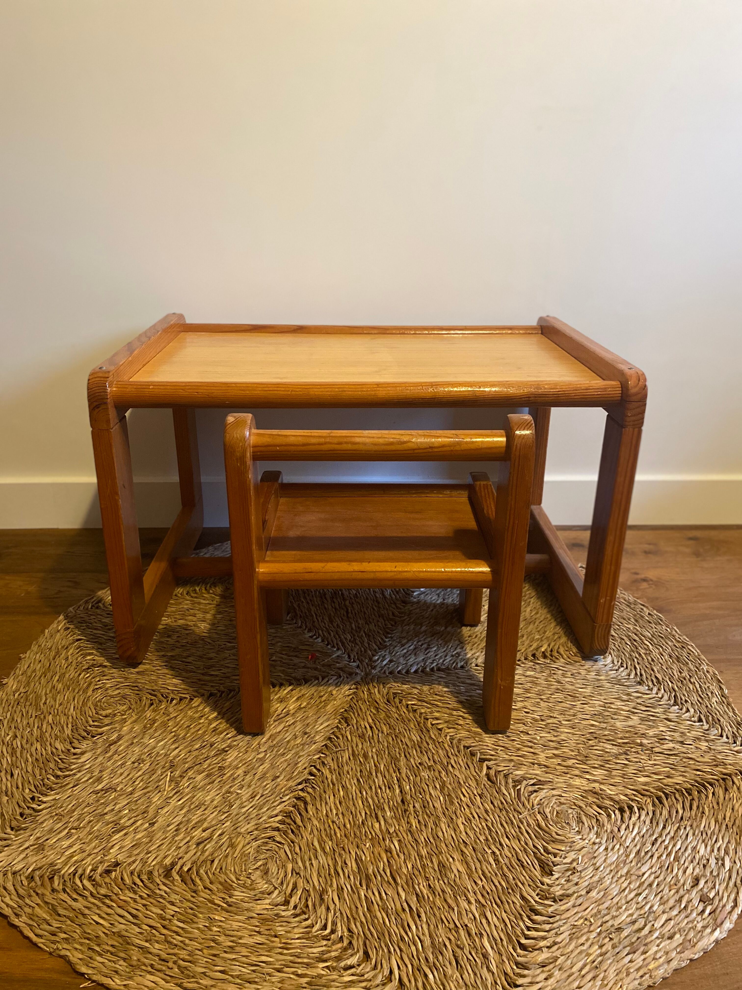 Children's desk and its wooden seat from the 80s