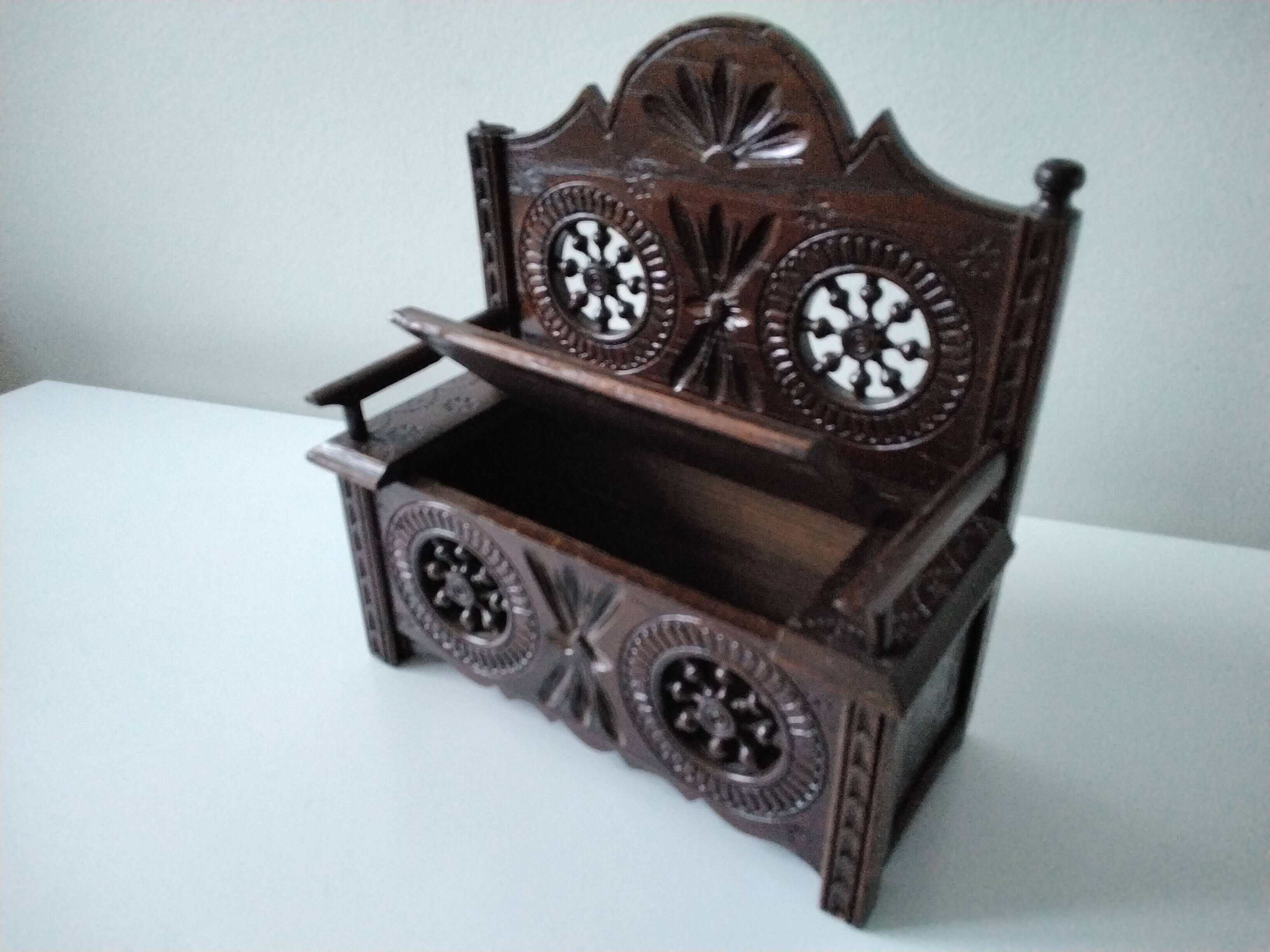 Miniature Breton chest bench