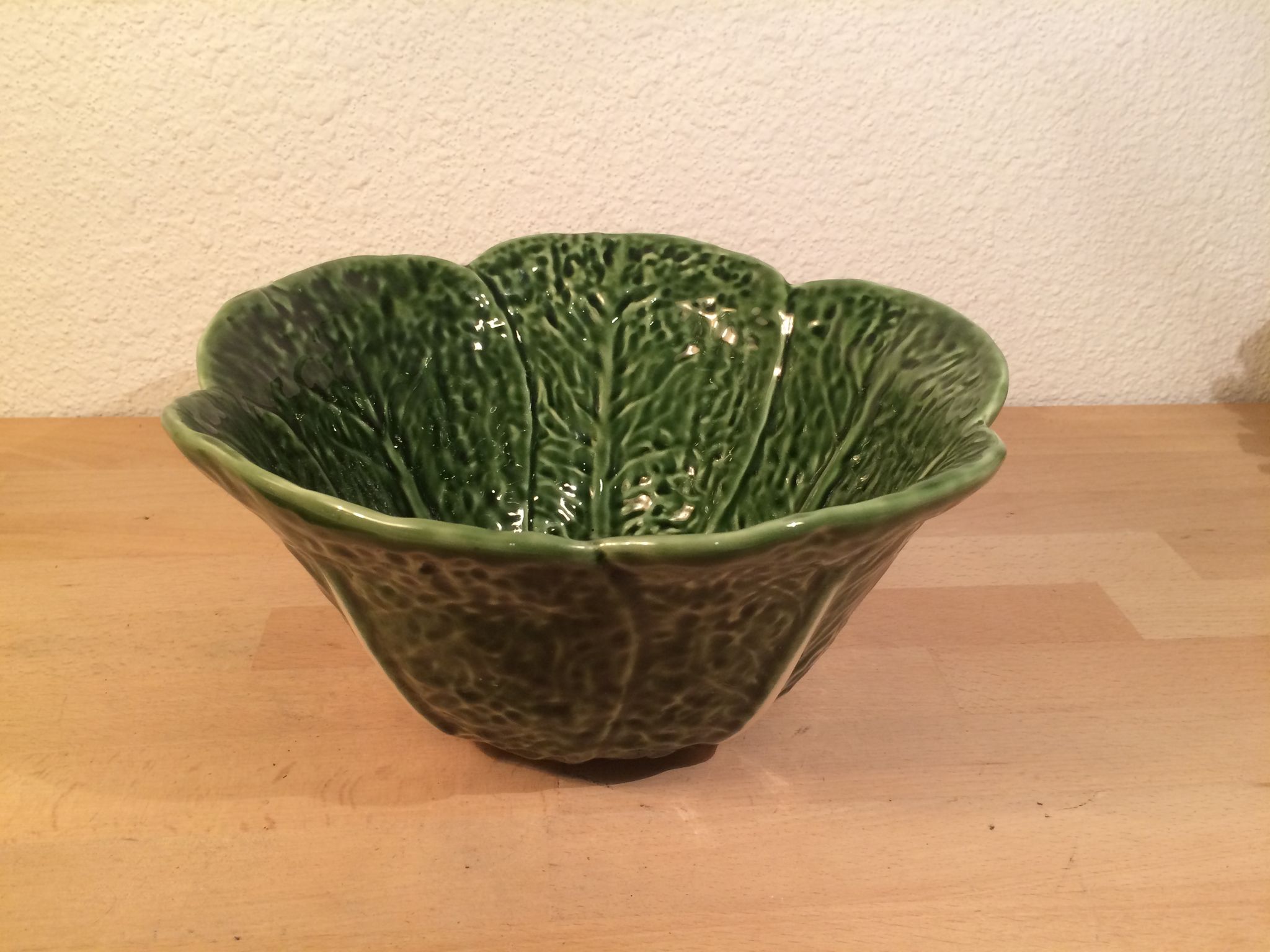 Ceramic cabbage service: salad bowl and tureen
